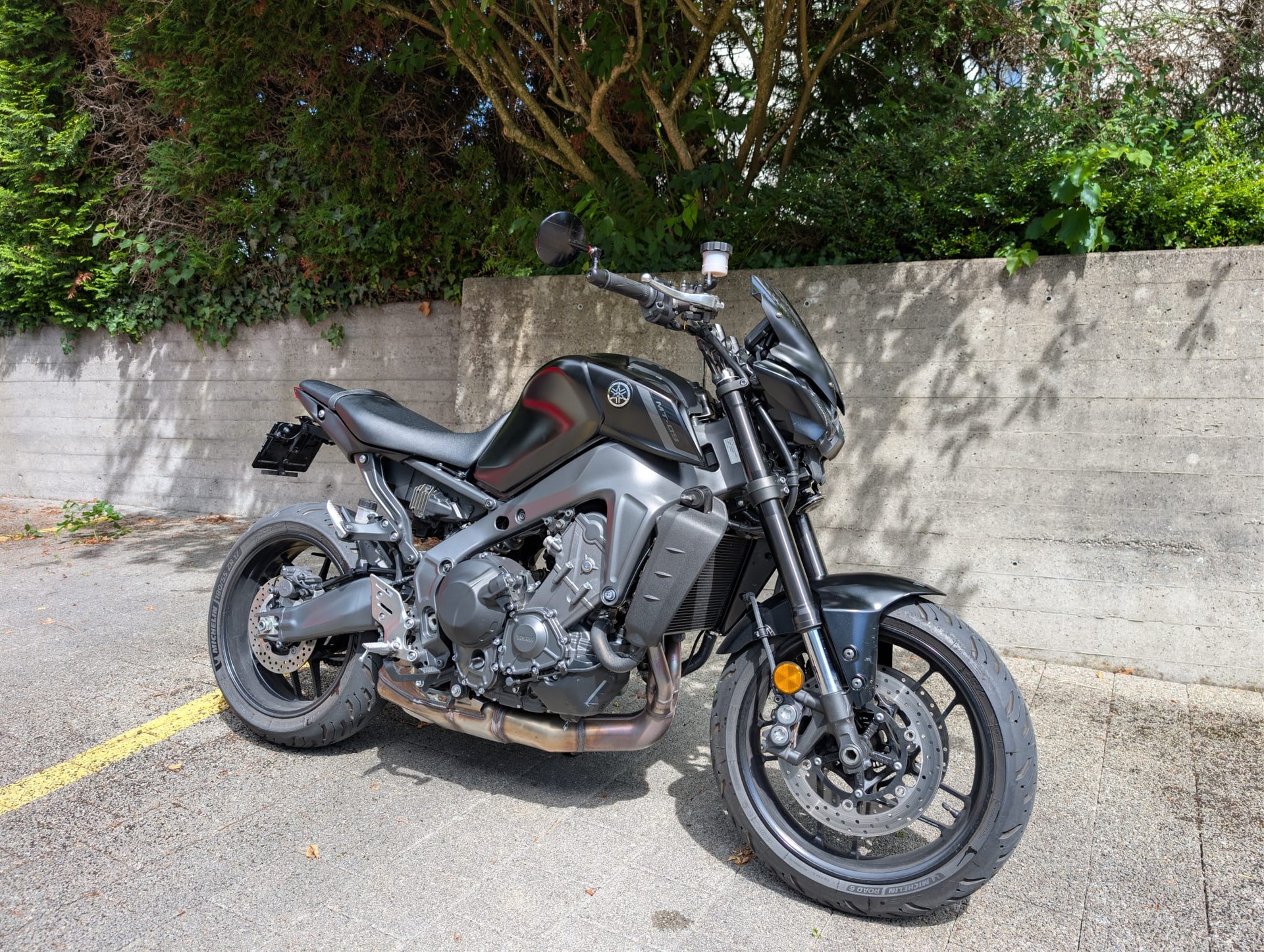 YAMAHA MT-09-image-2