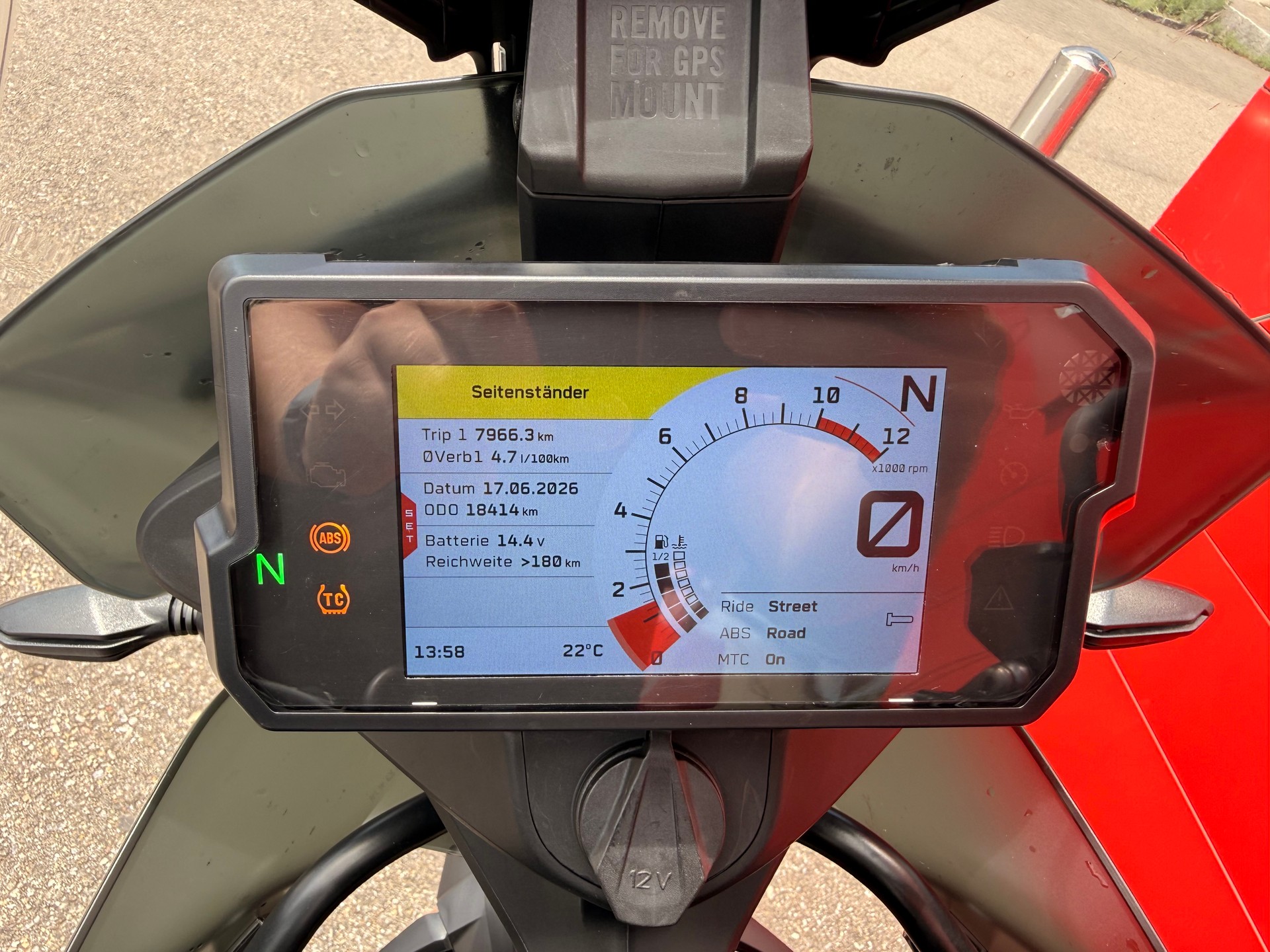 KTM 890 Adventure-image-4