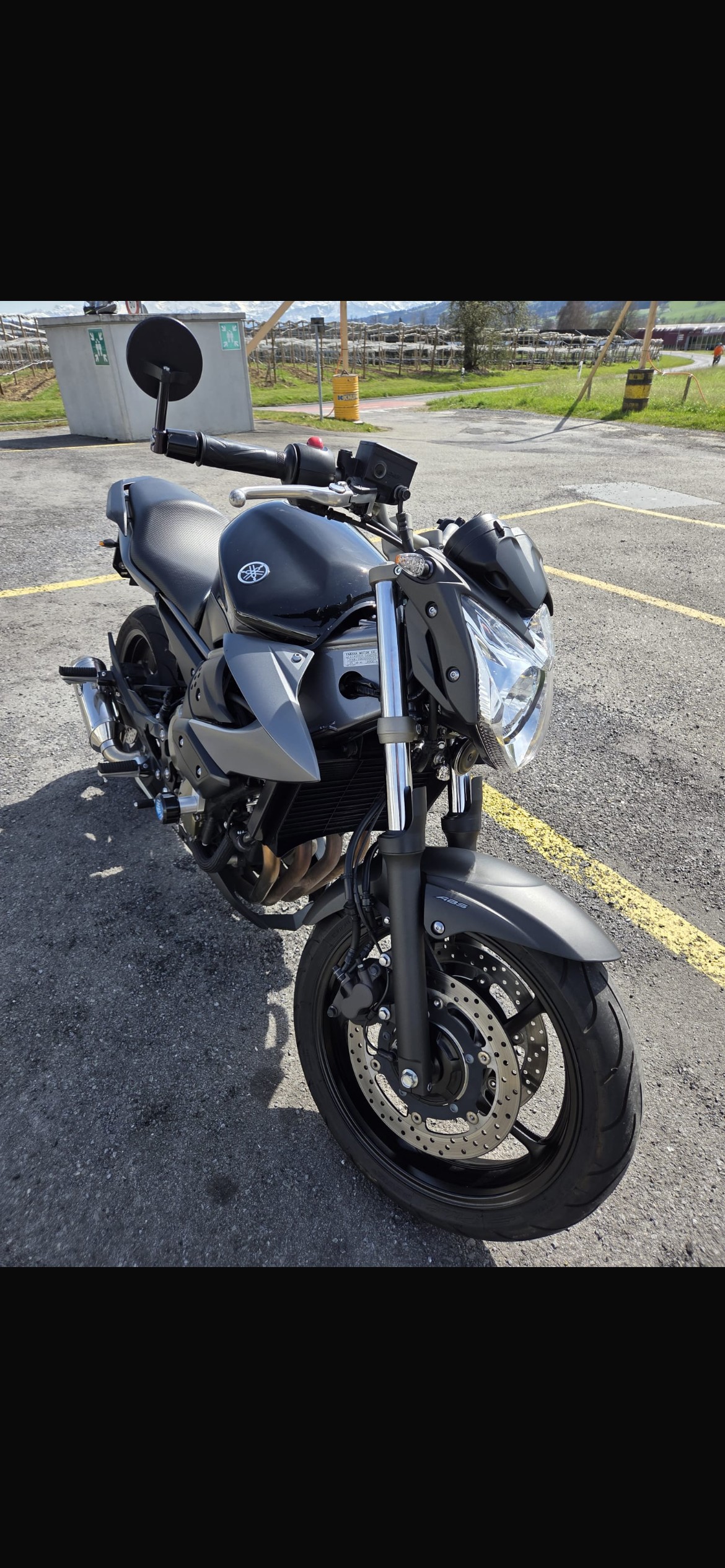 YAMAHA XJ 6 N ABS-image-1
