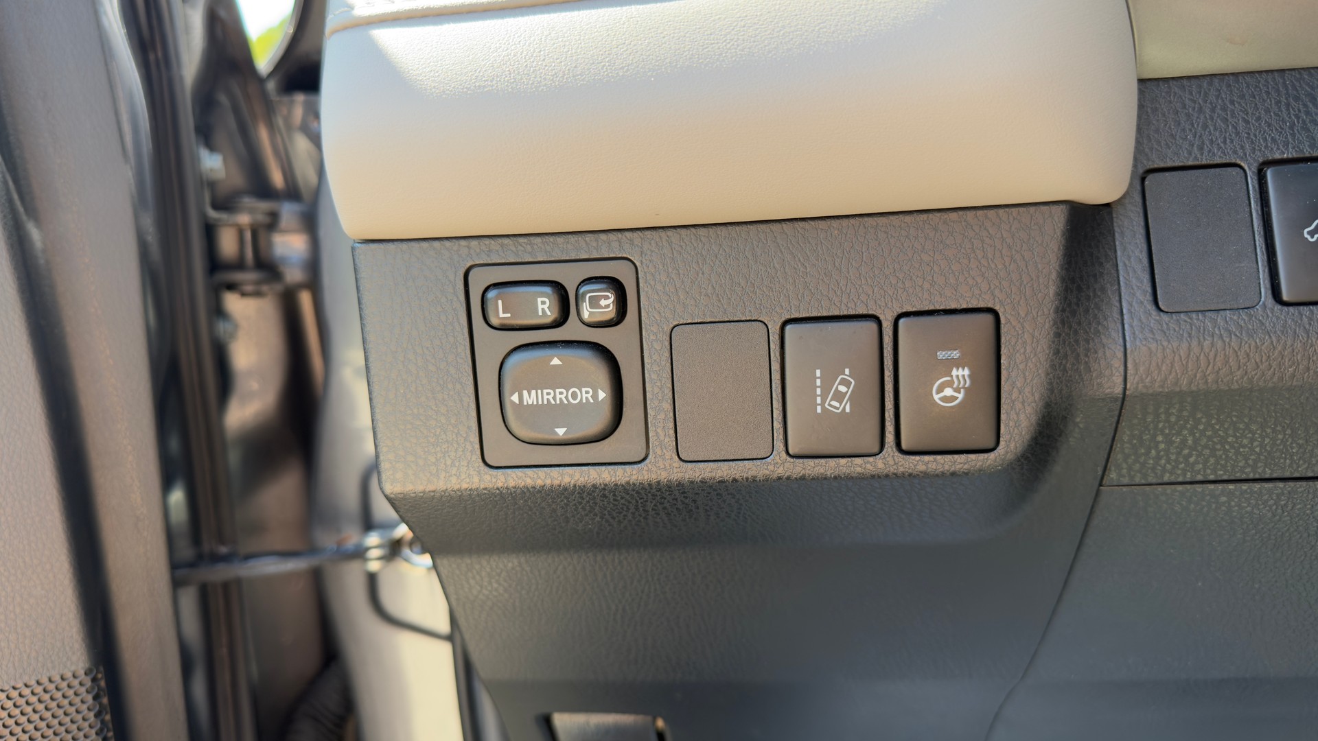 TOYOTA RAV-4 2.5 HSD Trend e-CVT-image-12