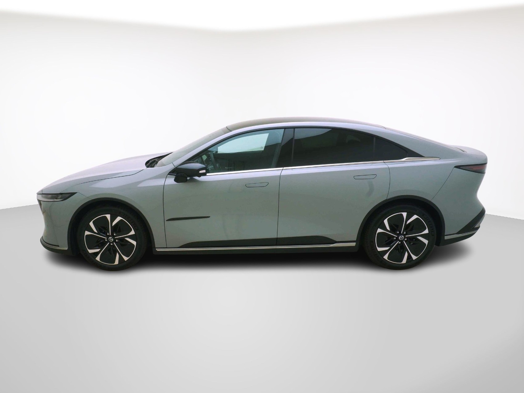 MAZDA 6e Takumi ⚡Schnellladezeit 10-80% in nur 24 Minuten⚡-showroom-element-1