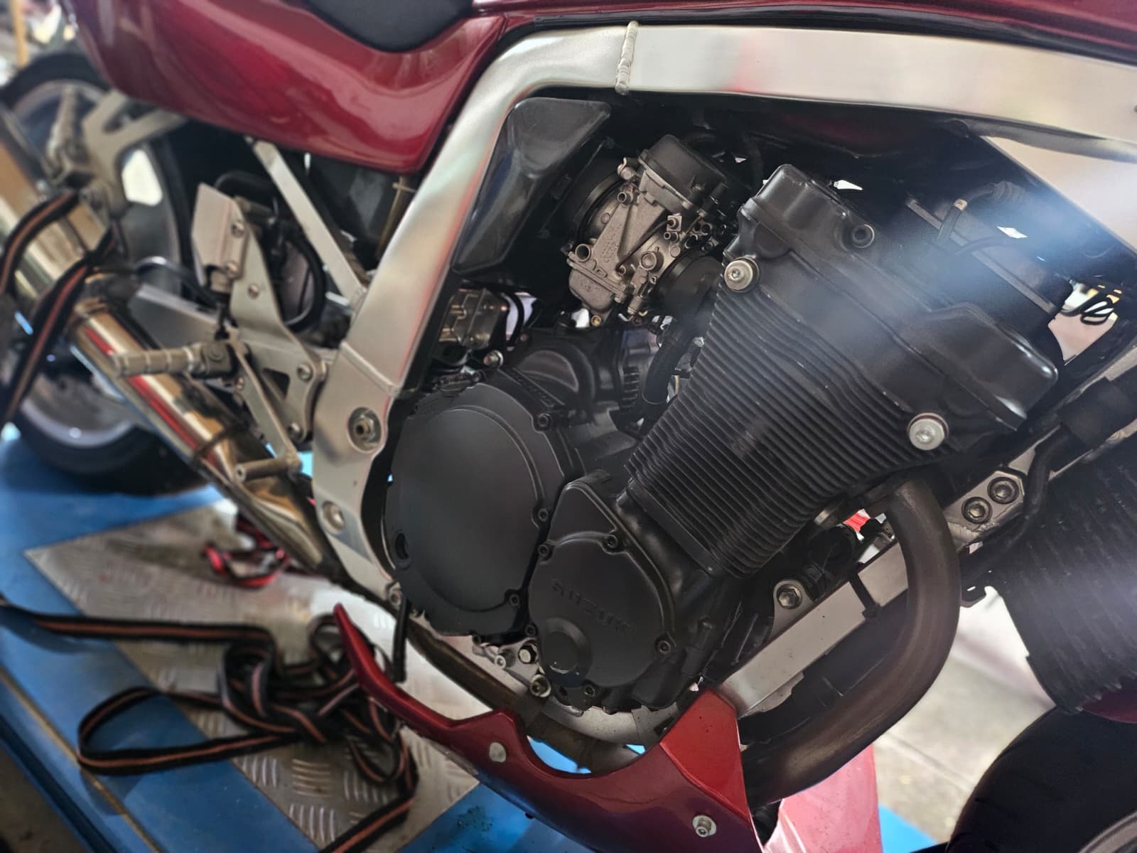 SUZUKI GSX-R 1100 M-image-8