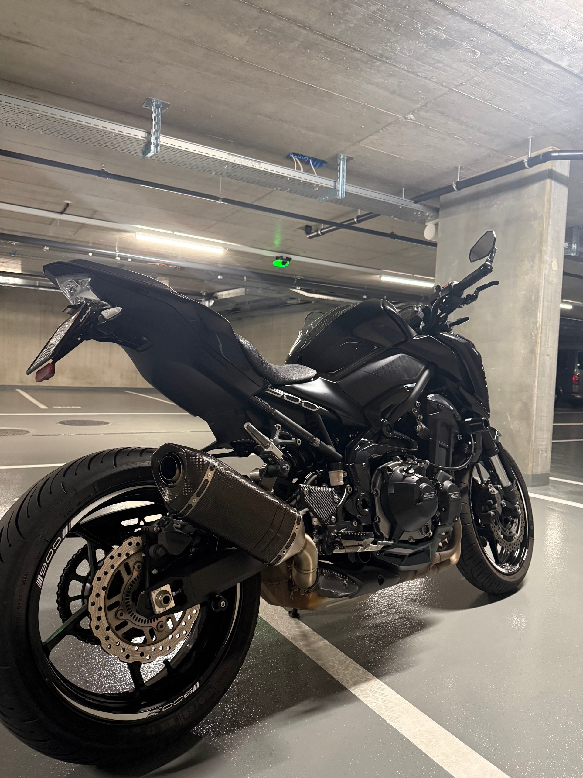 KAWASAKI Z 900-image-2