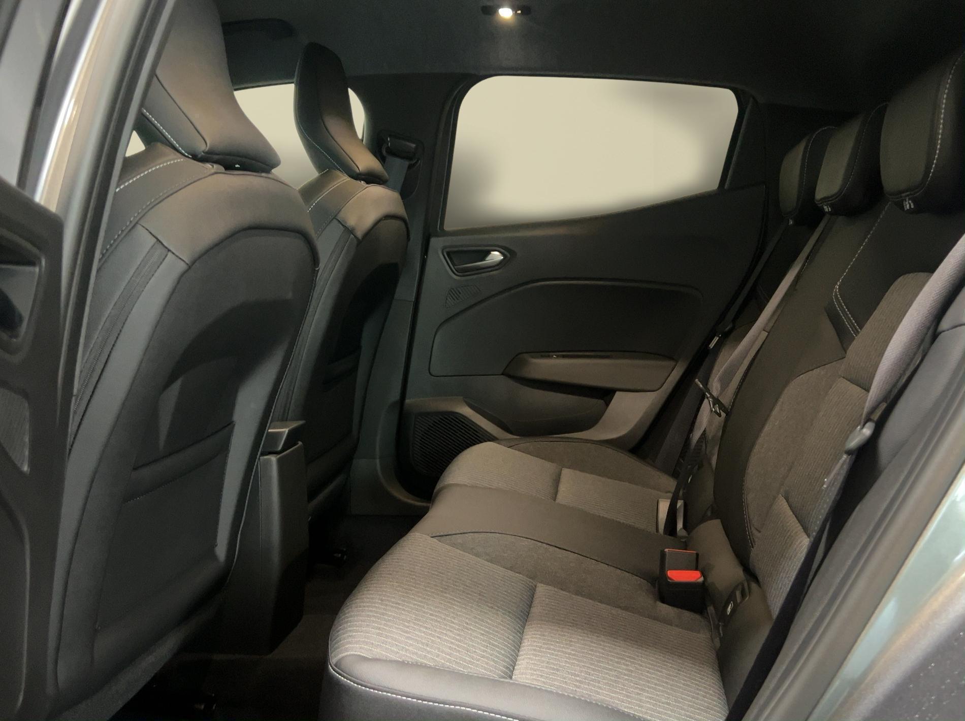 MITSUBISHI Colt 1.6 HEV Intense-image-10