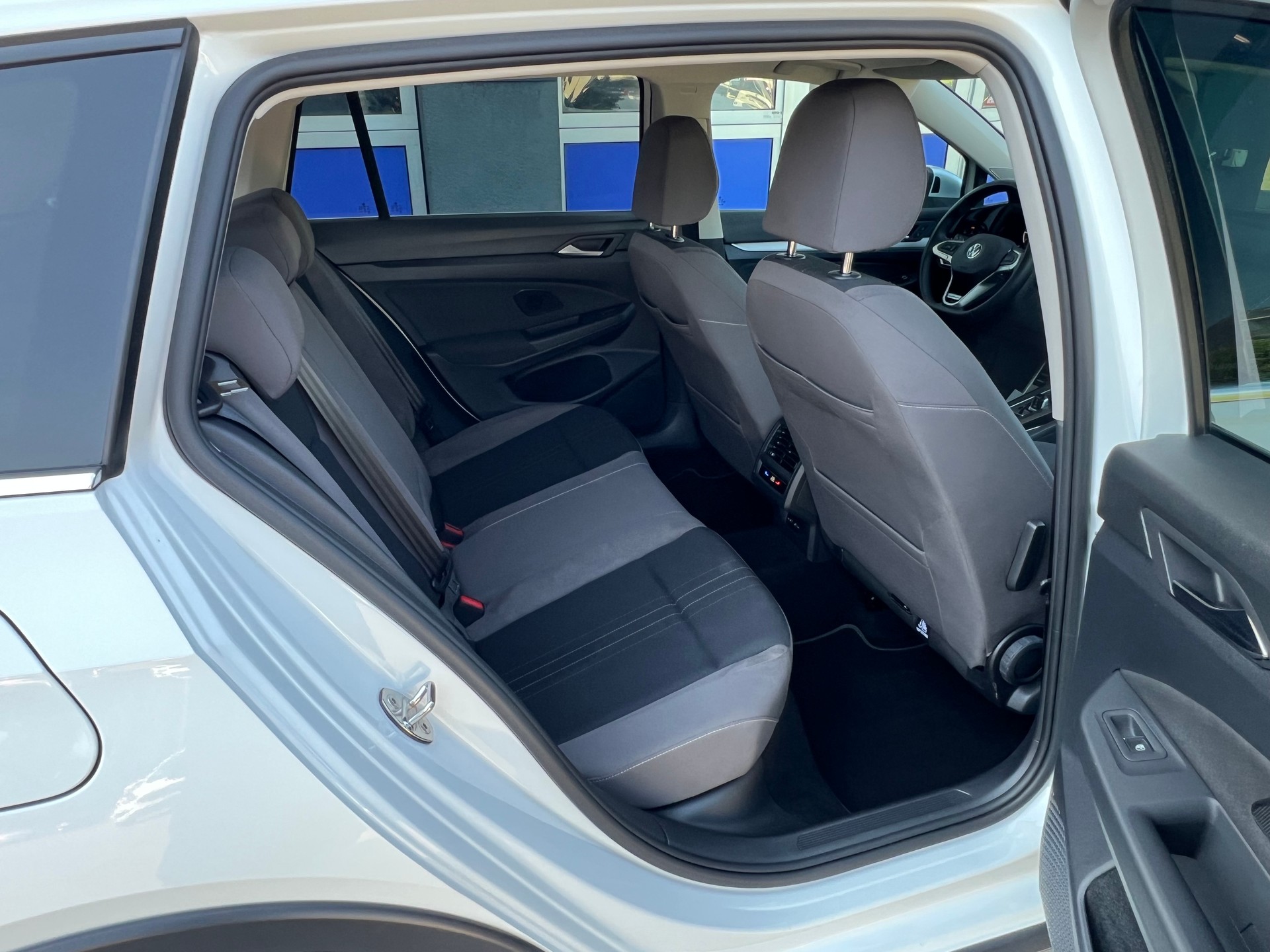 VW Golf VIII Variant 2.0 TDI Alltrack DSG 4motion-image-13