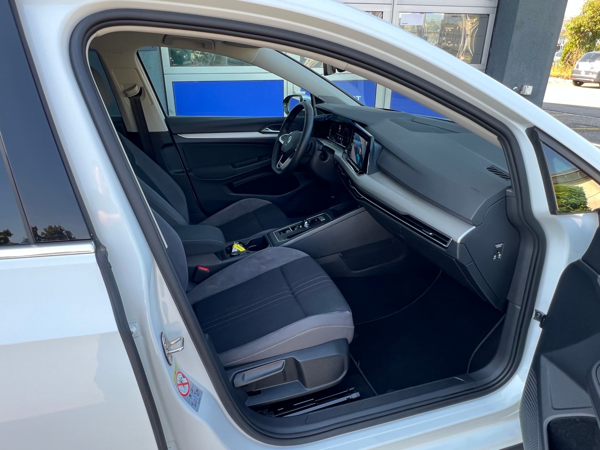 VW Golf VIII Variant 2.0 TDI Alltrack DSG 4motion-image-12