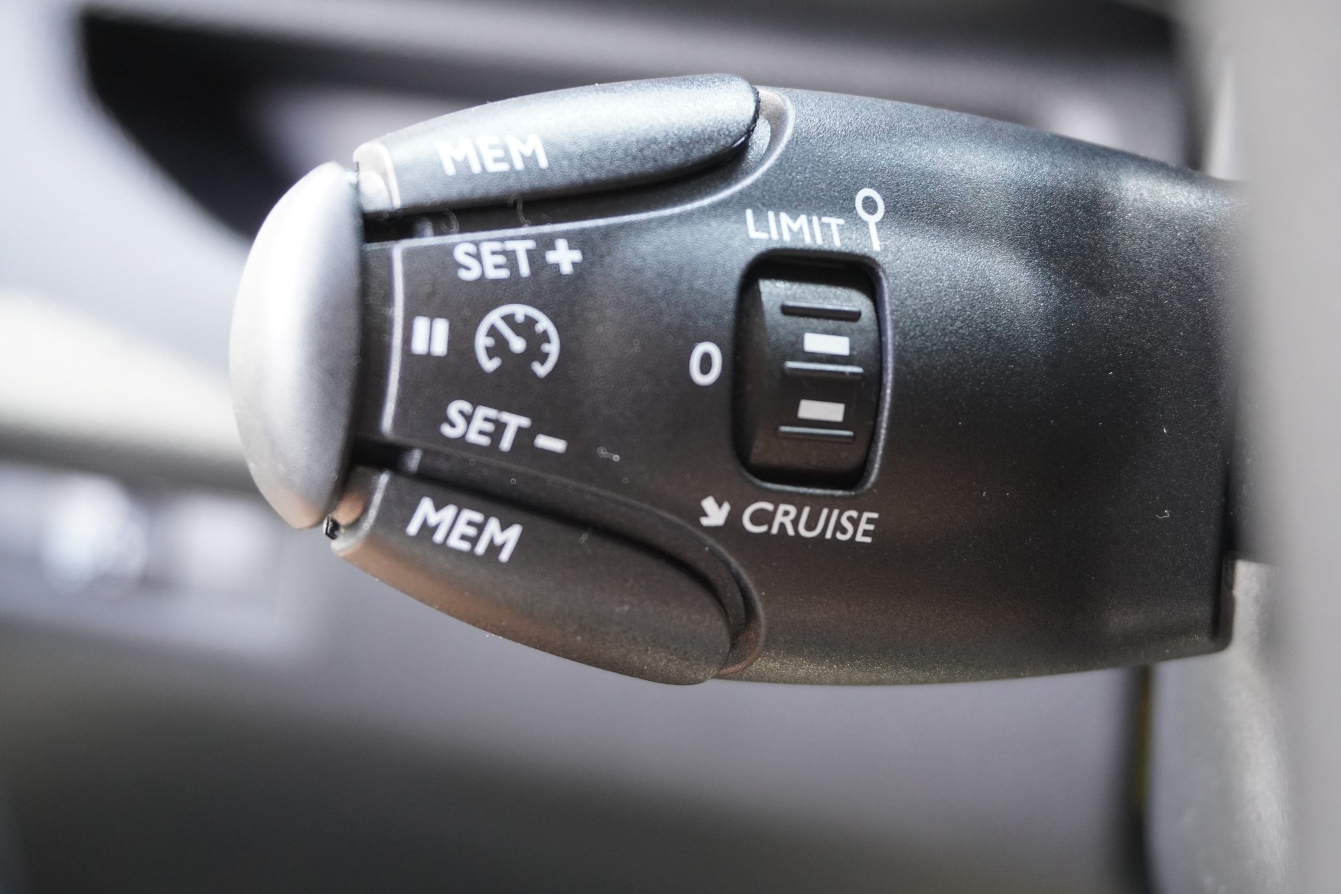 PEUGEOT Expert 2.0 BlueHDi 145 S&S Standard EAT8 3-PLÄTZER!!!-image-25