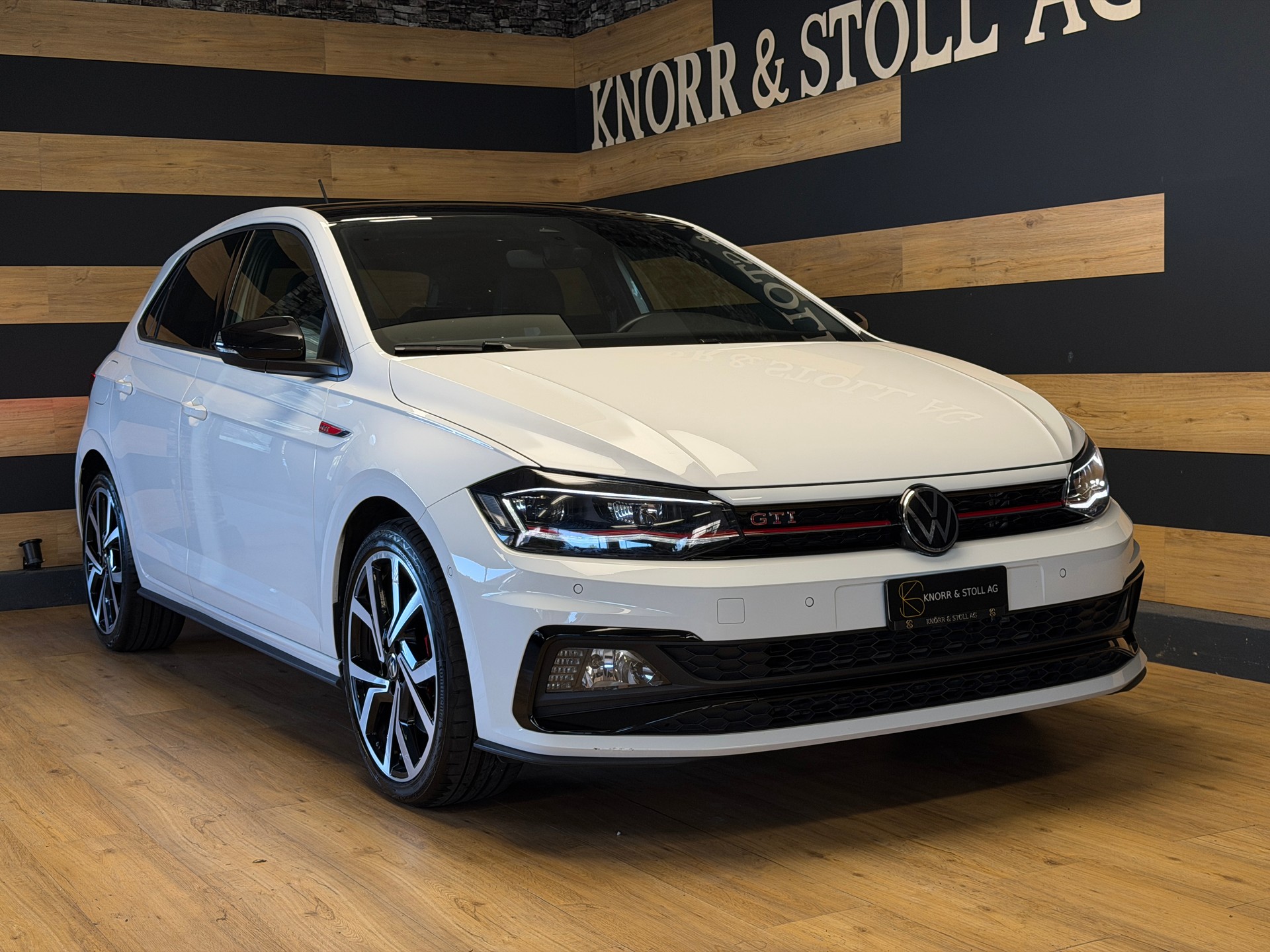 VW Polo 2.0 TSI GTI DSG-showroom-element-1