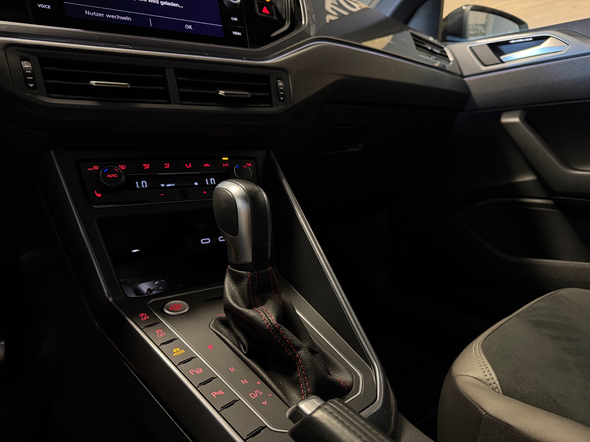 VW Polo 2.0 TSI GTI DSG-image-18