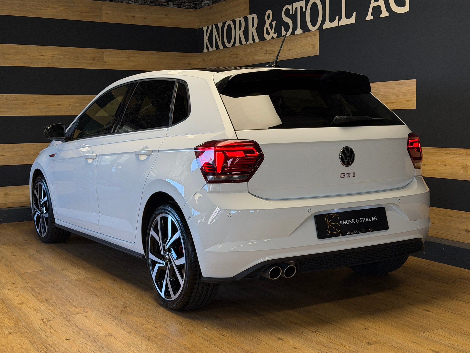 VW Polo 2.0 TSI GTI DSG-image-5