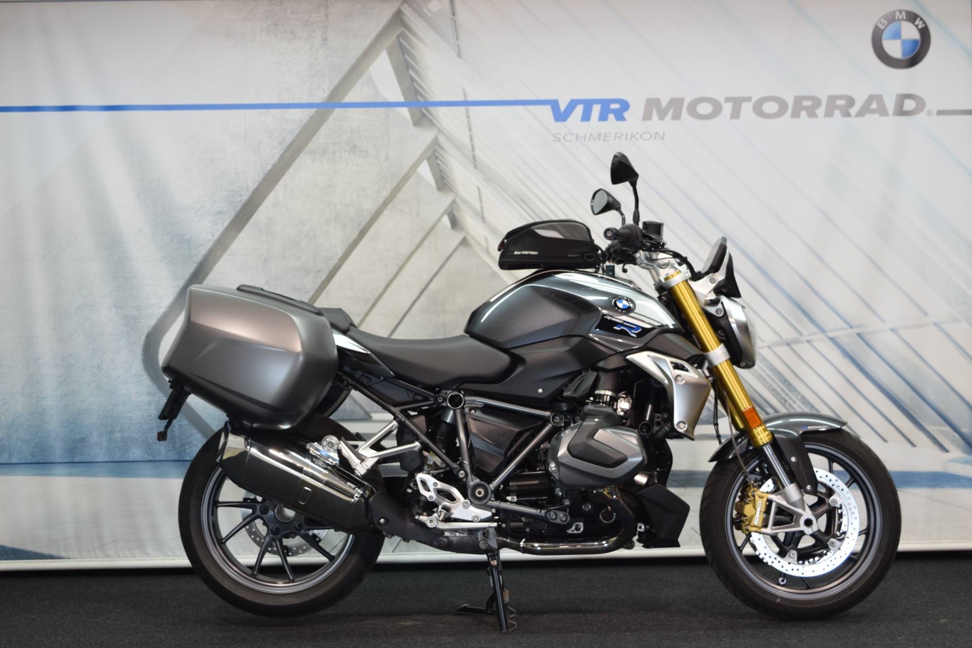 BMW R 1250 R Exclusive inkl. Seitenkoffer & Tankrucksack-showroom-element-1