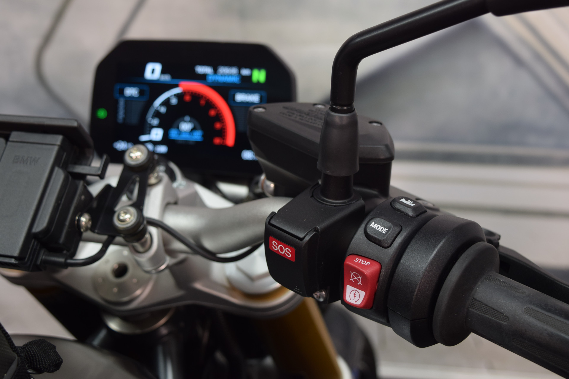 BMW R 1250 R Exclusive inkl. Seitenkoffer & Tankrucksack-image-7