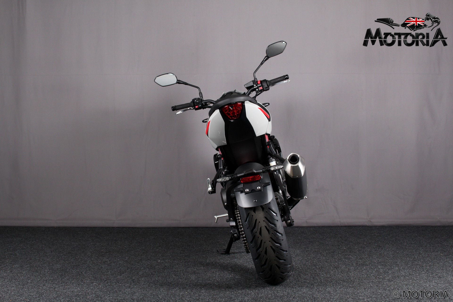 TRIUMPH Trident 800-image-3