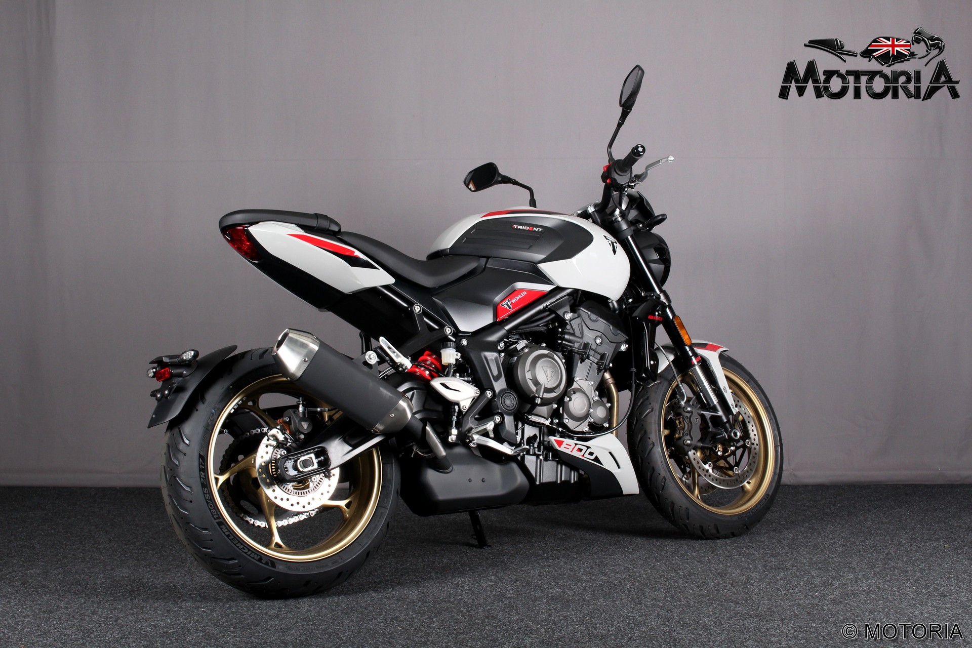 TRIUMPH Trident 800-image-2