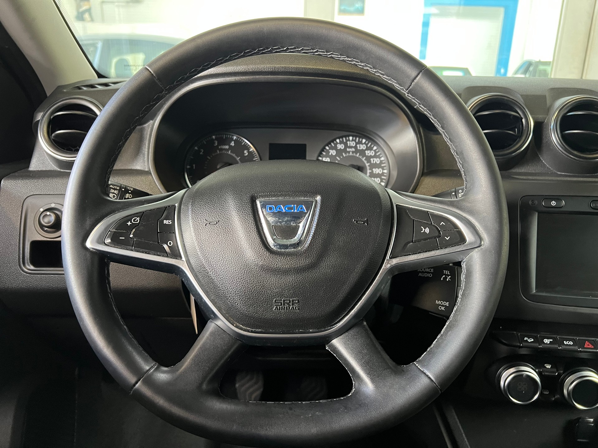 DACIA Duster TCe 125 Prestige 4x4-image-10