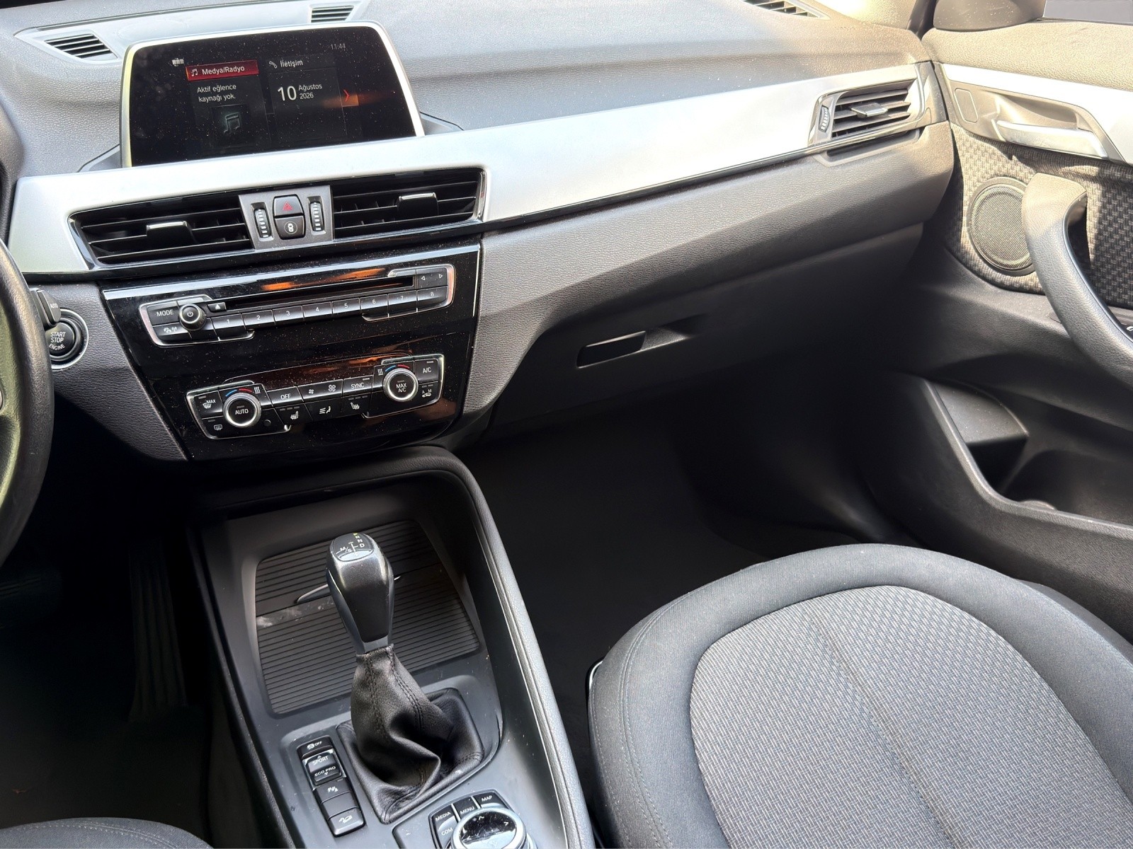 BMW X1 xDrive 18d Steptronic-image-15