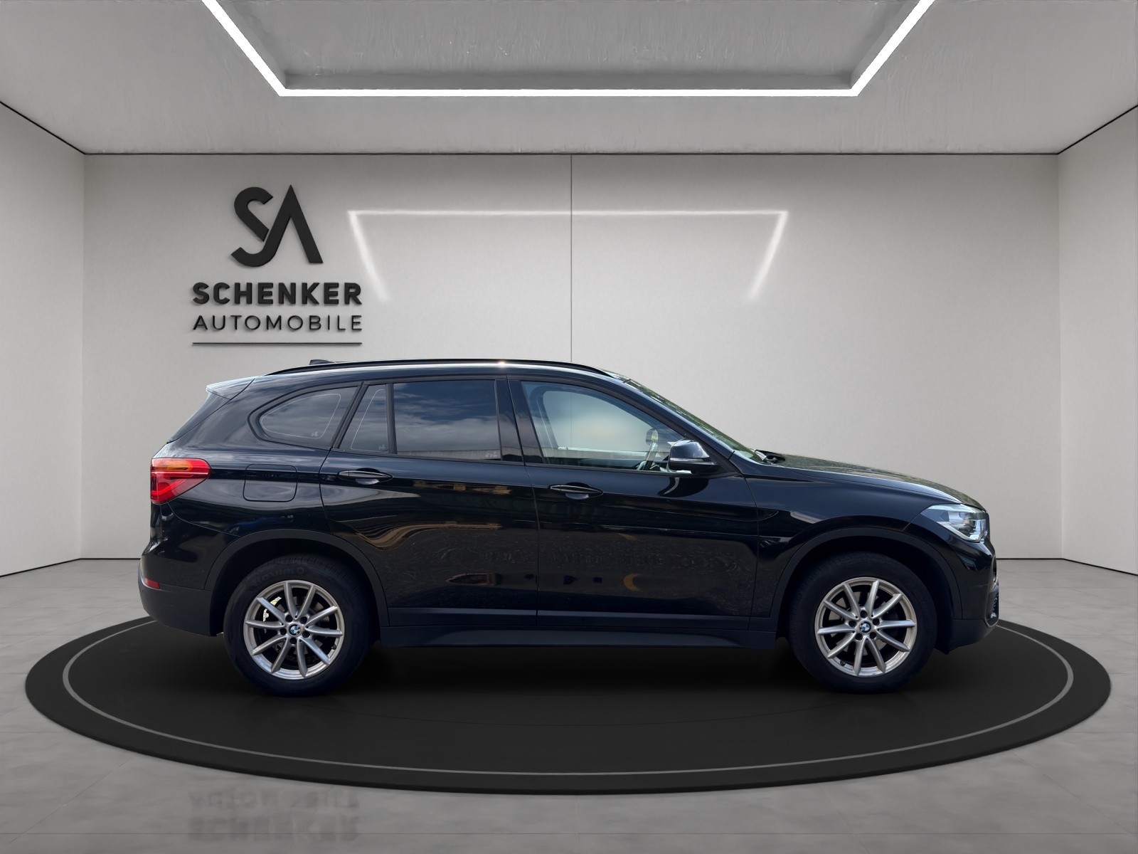 BMW X1 xDrive 18d Steptronic-image-5
