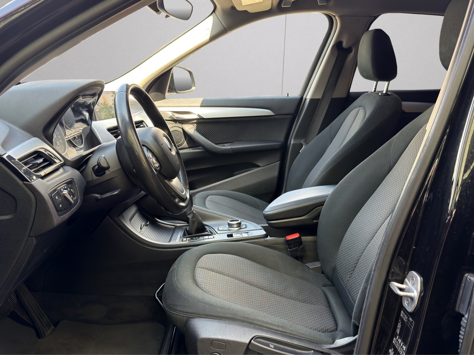 BMW X1 xDrive 18d Steptronic-image-9
