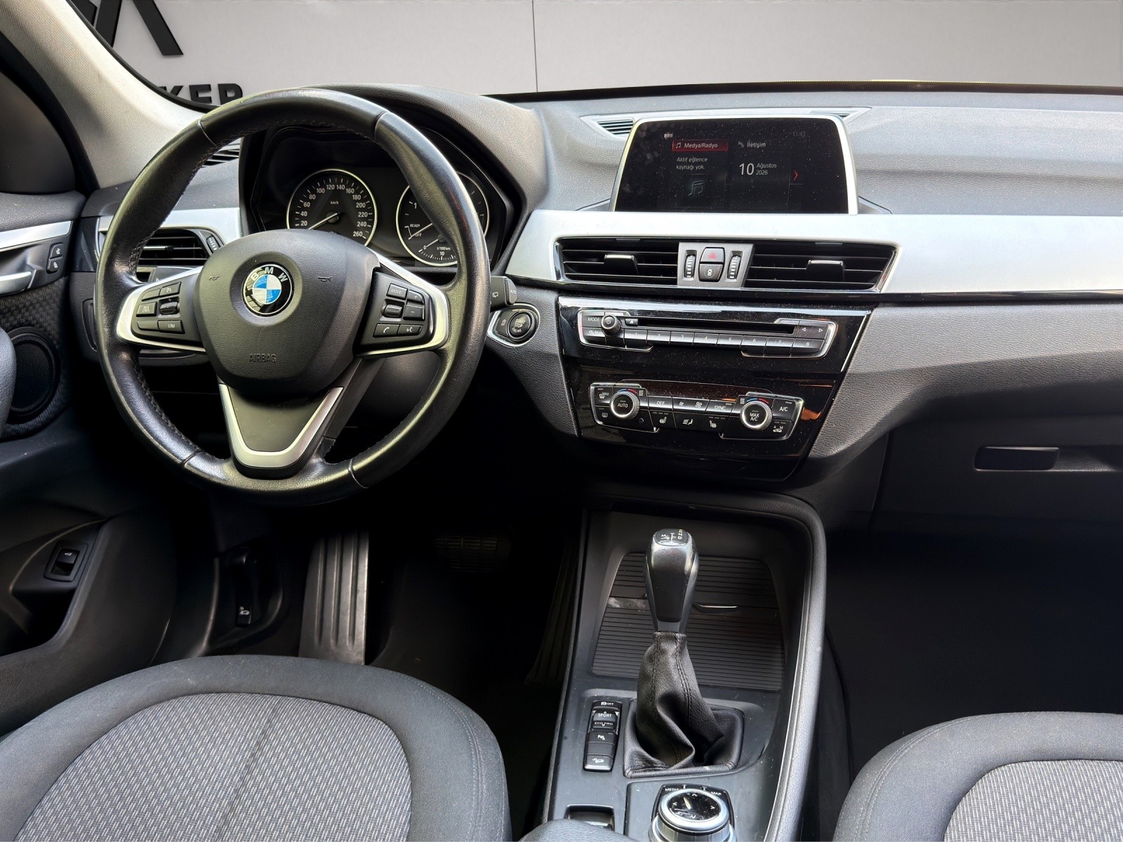 BMW X1 xDrive 18d Steptronic-image-14