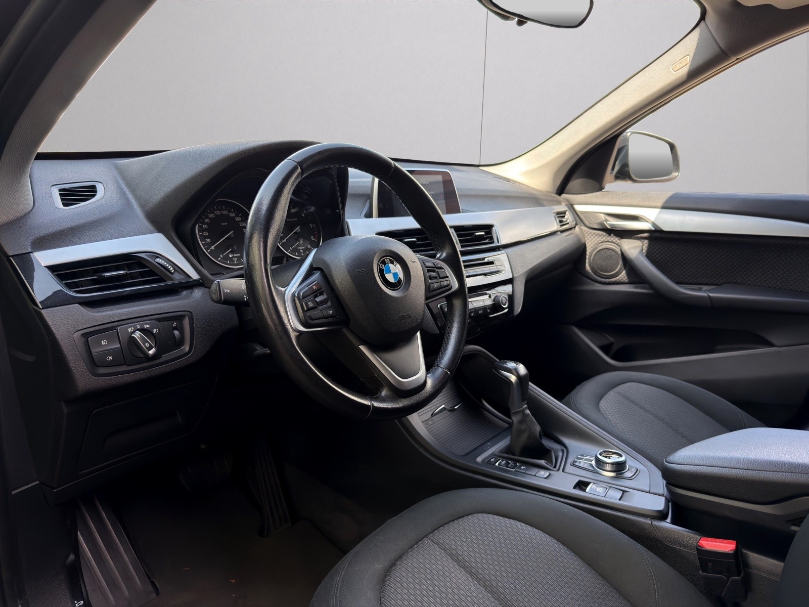 BMW X1 xDrive 18d Steptronic-image-8