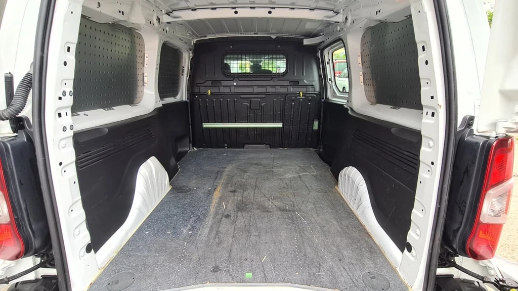 PEUGEOT Partner 1.5 Blue HDi s/s Asphalt Long 1000kg ** 130 PS ** 3-Plätzer ** RF-Kamera ** LTZ MFK 04.09.2024-image-8