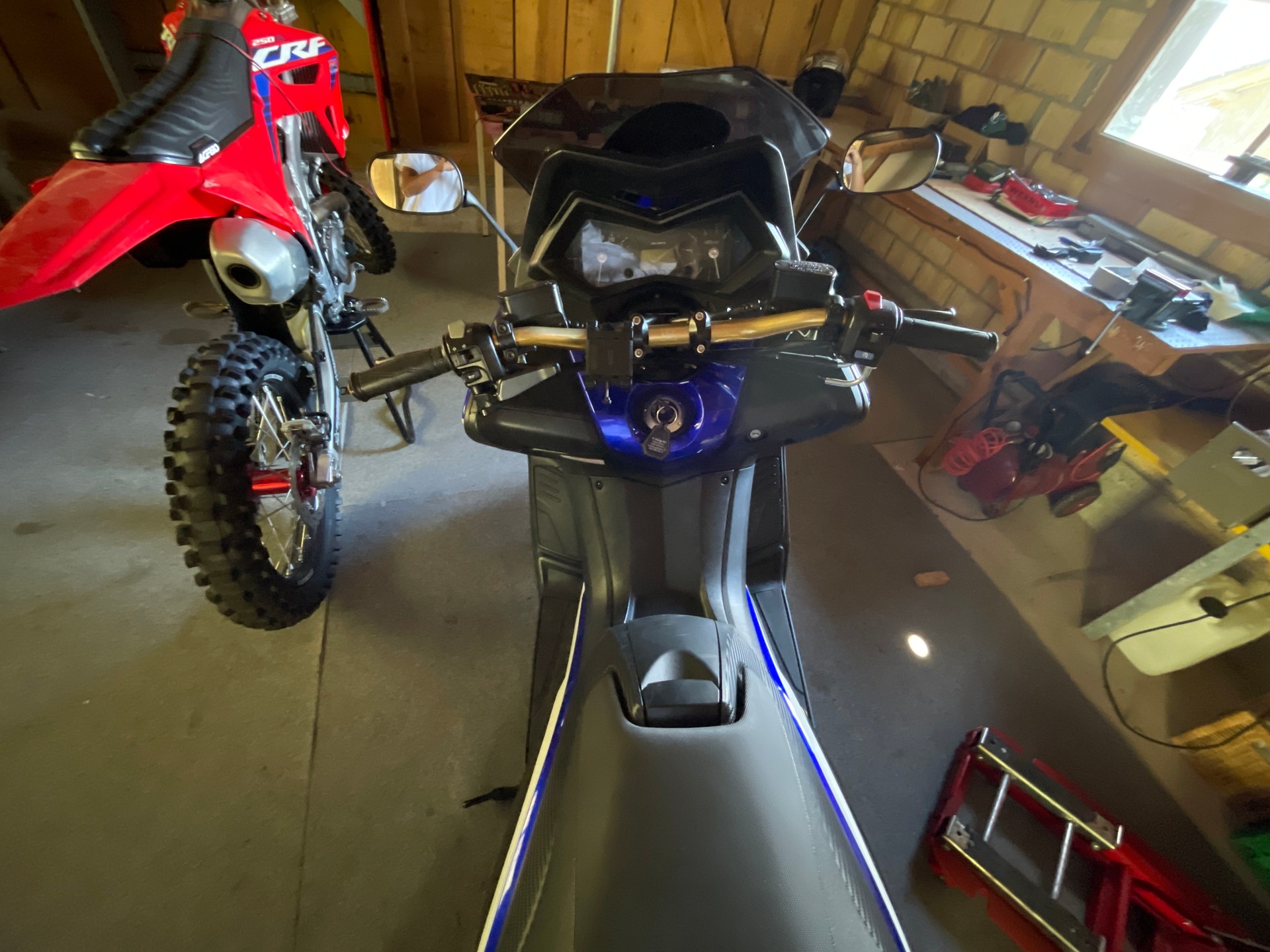 YAMAHA T-MAX XP 530 ABS-image-3
