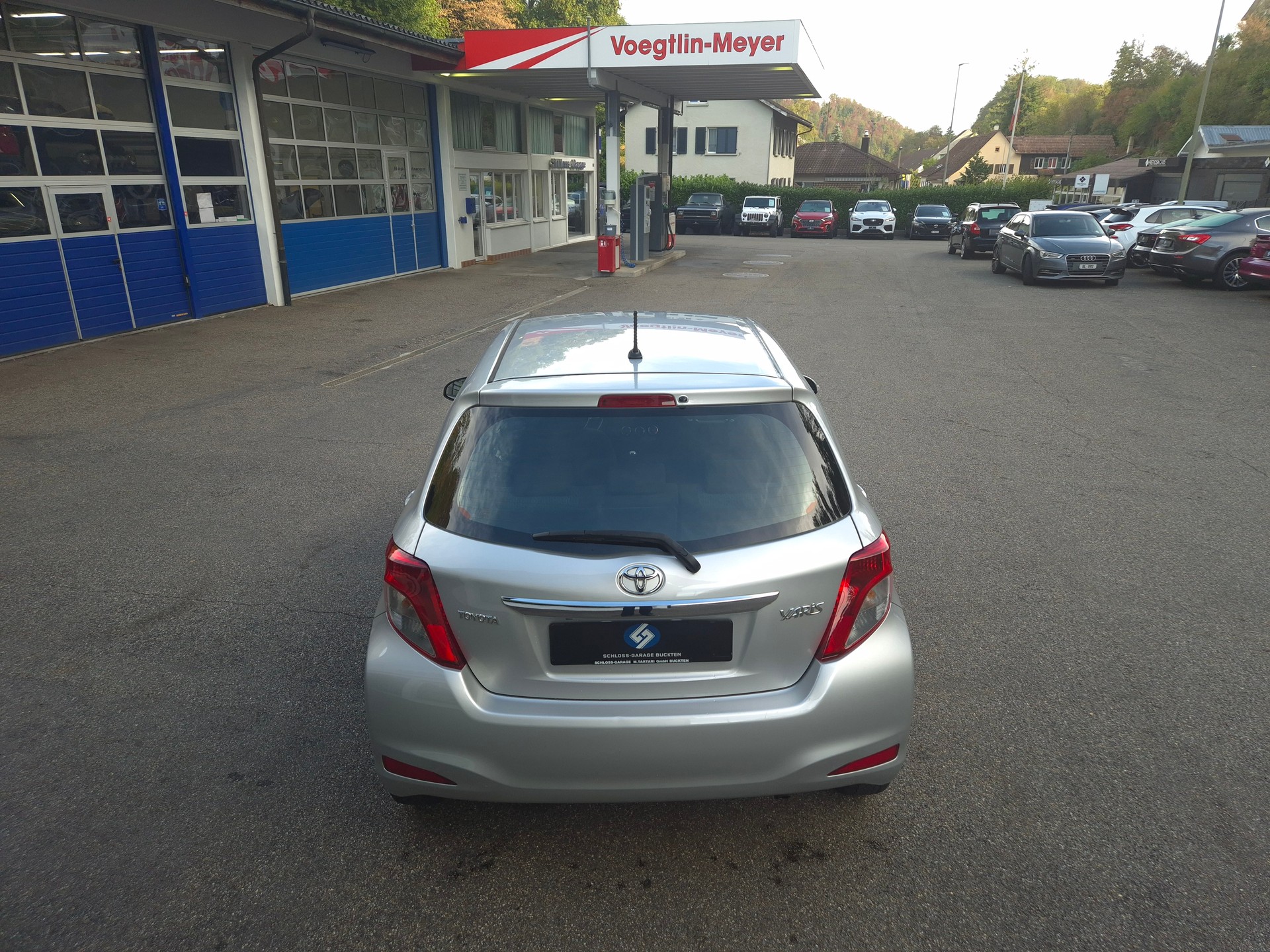 TOYOTA Yaris 1.33 Luna-image-10