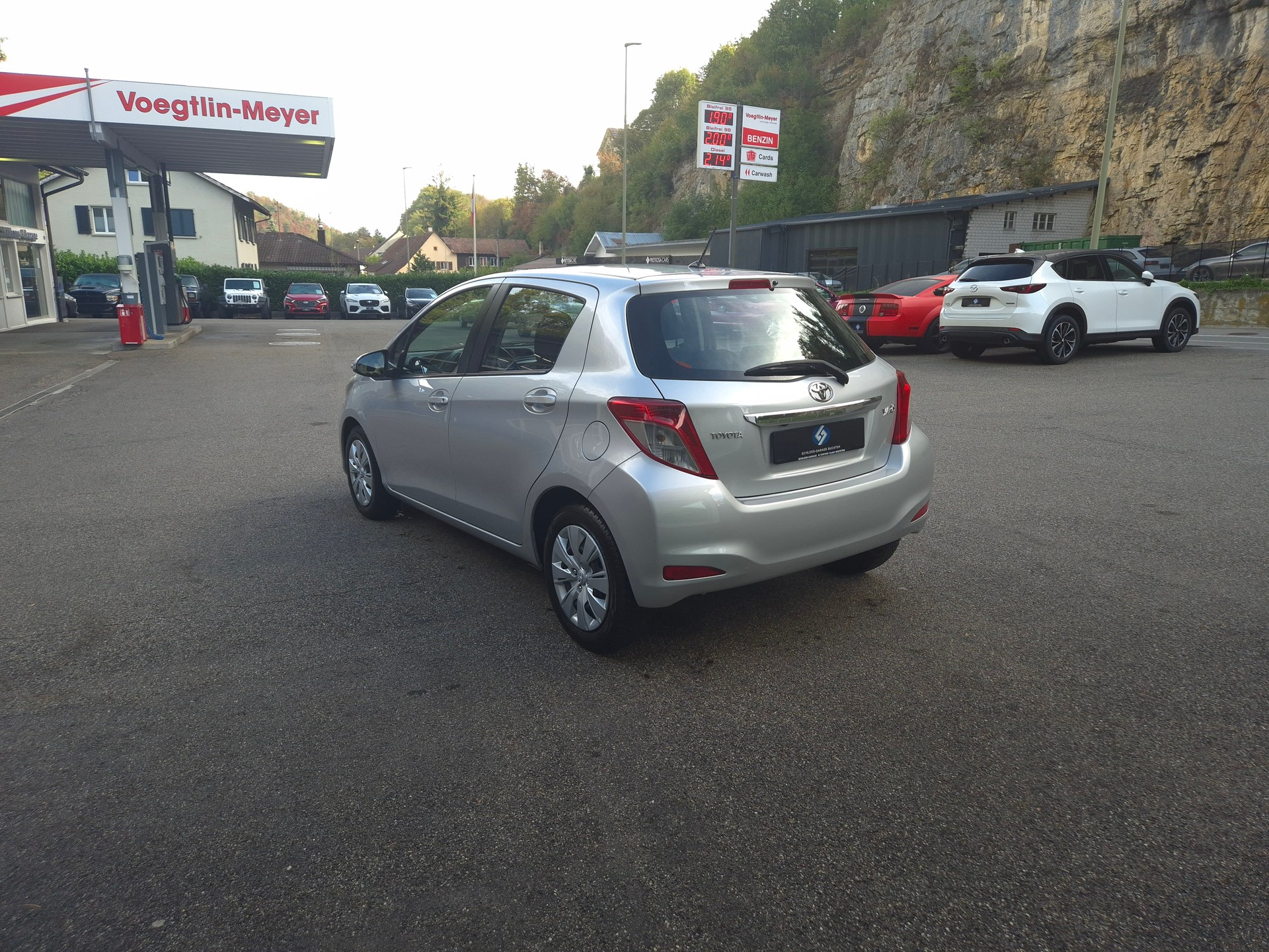 TOYOTA Yaris 1.33 Luna-image-8