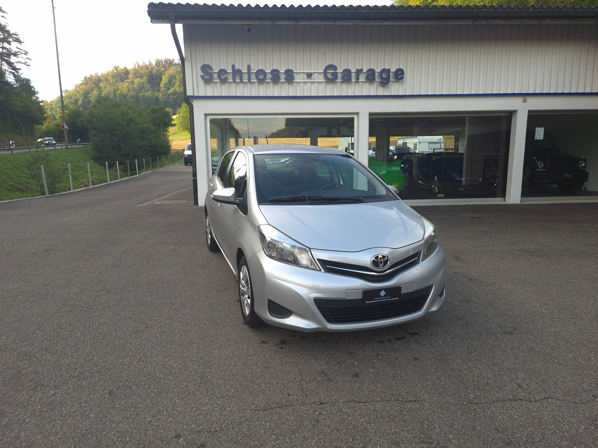 TOYOTA Yaris 1.33 Luna-showroom-element-1