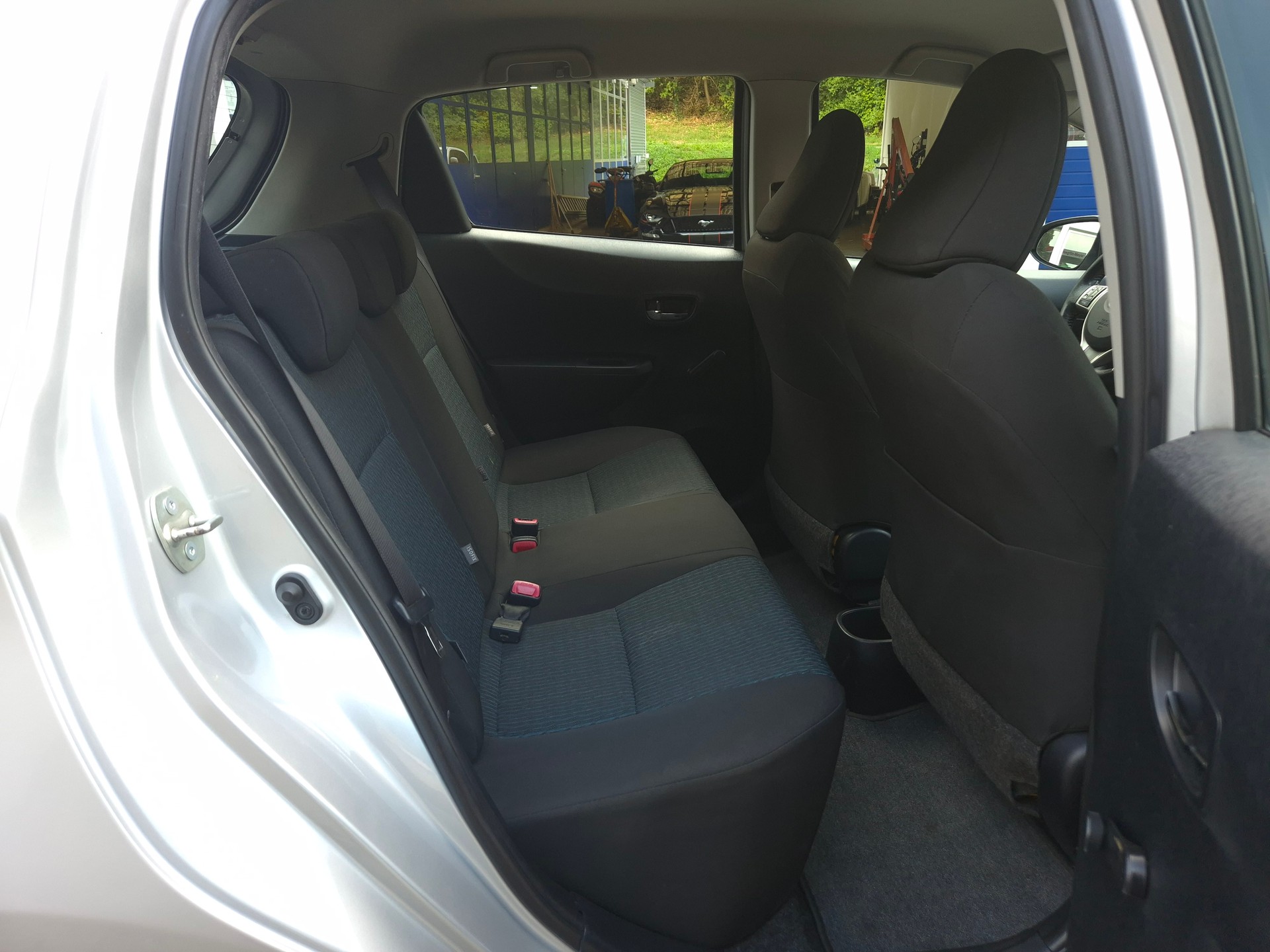 TOYOTA Yaris 1.33 Luna-image-24