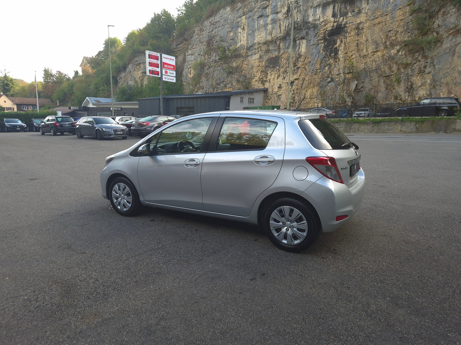 TOYOTA Yaris 1.33 Luna-image-7