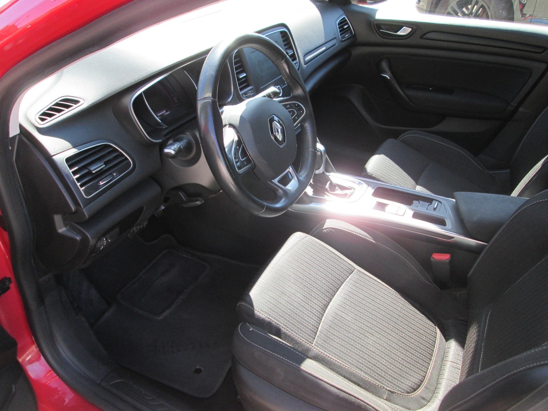 RENAULT Mégane Grandtour 1.5 dCi Business EDC-image-7