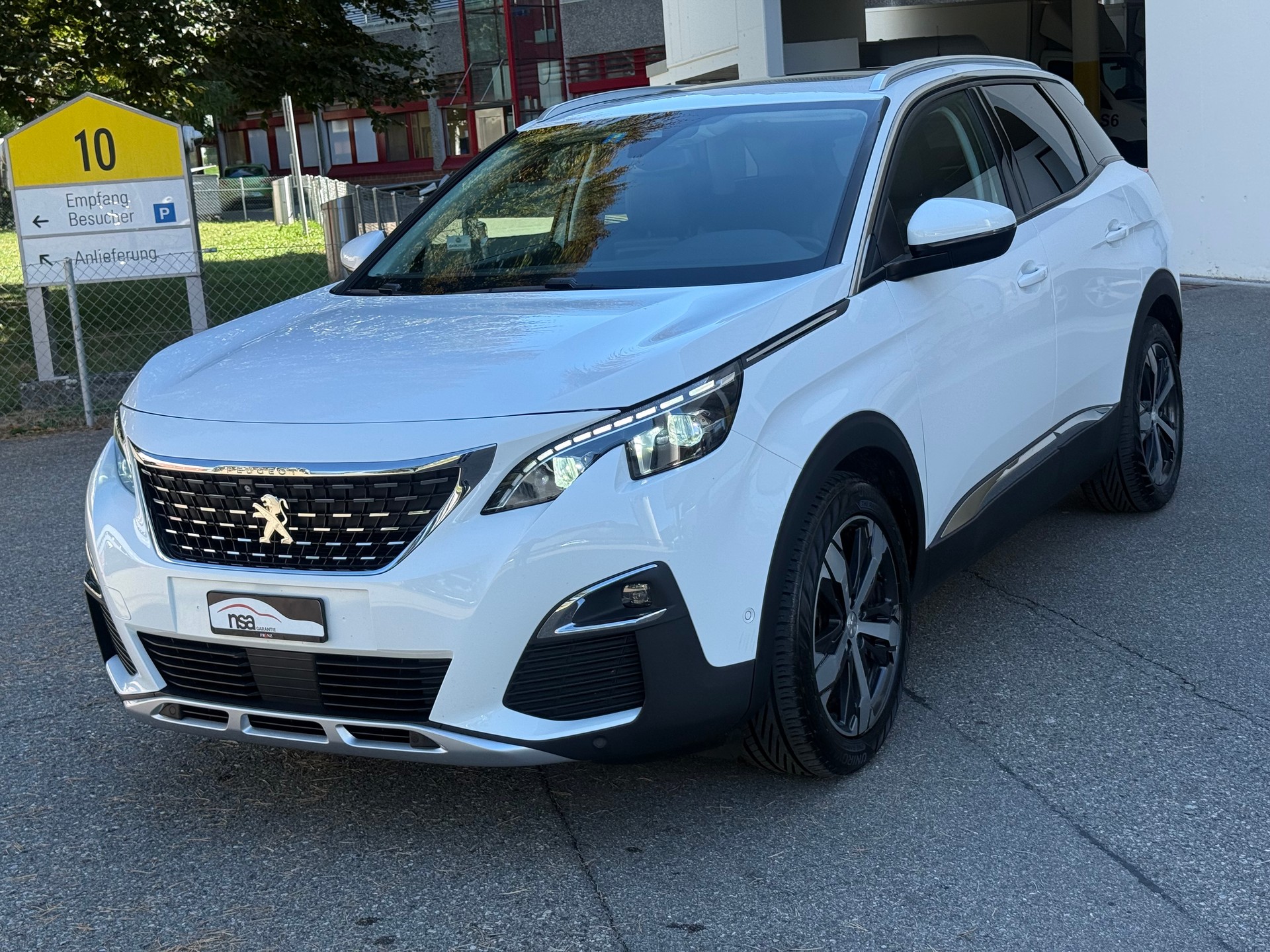 PEUGEOT 3008 1.2 PureTech Active-image-1