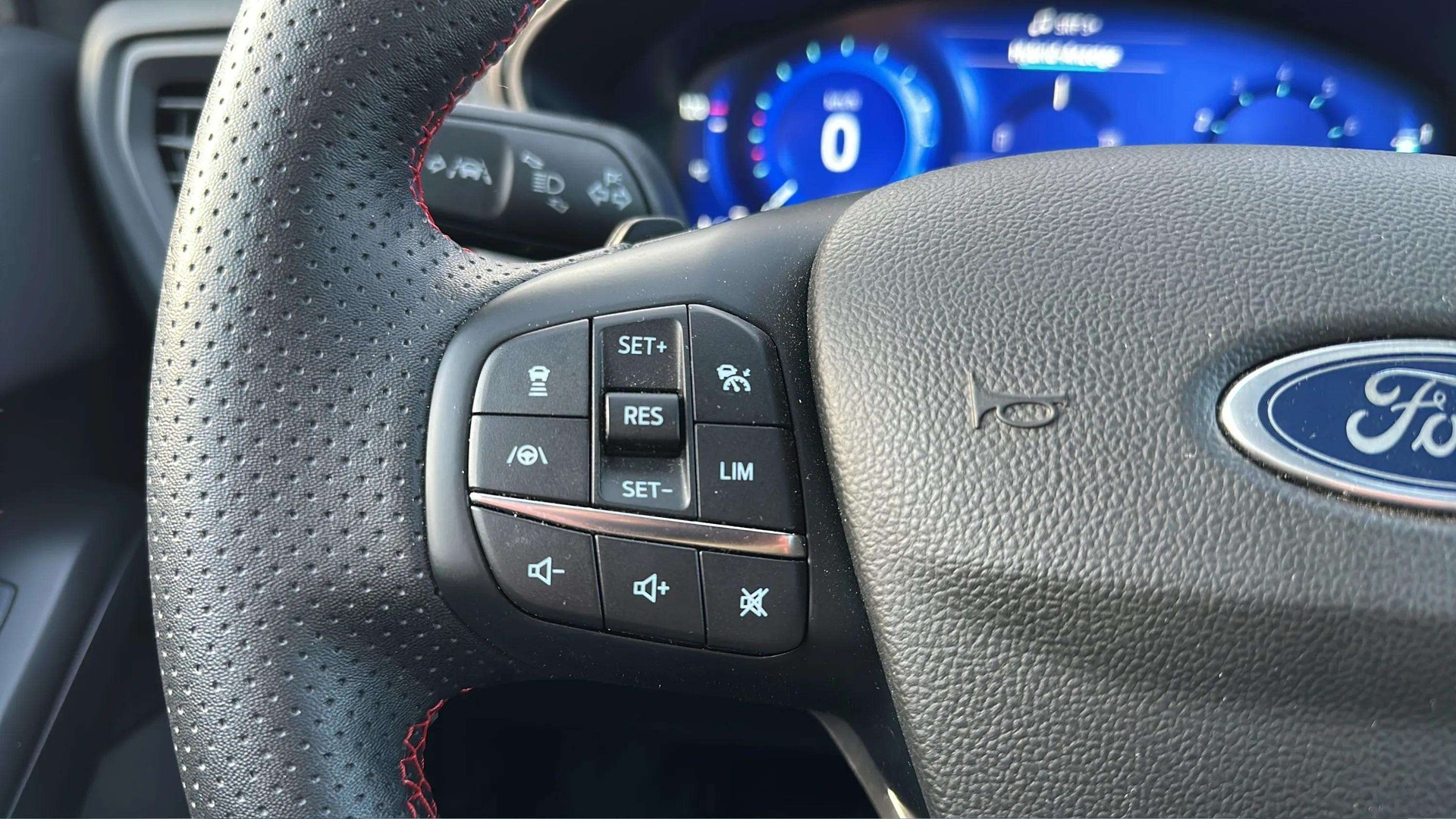 FORD Focus 1.0 MHEV ST-Line X Automat 155PS-image-22