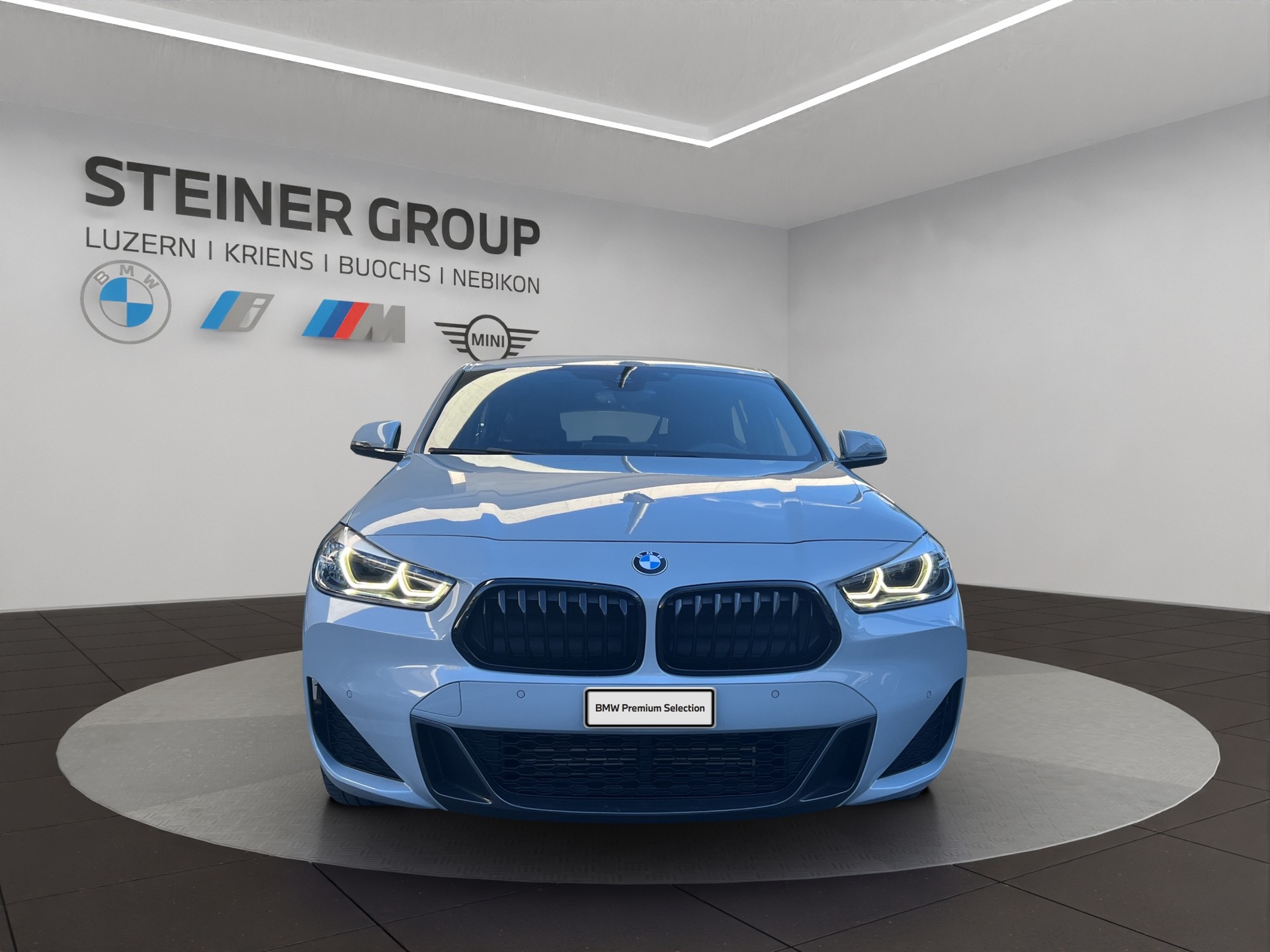 BMW X2 xDrive 20i M Sport-showroom-element-1