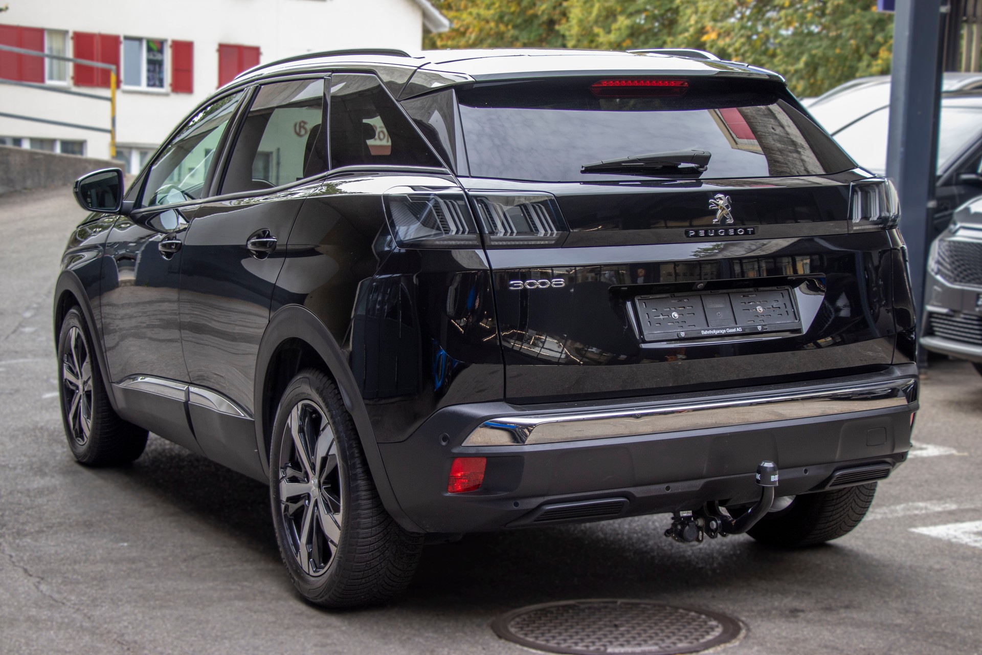 PEUGEOT 3008 1.2 PureTech Allure Pack EAT8-showroom-element-1
