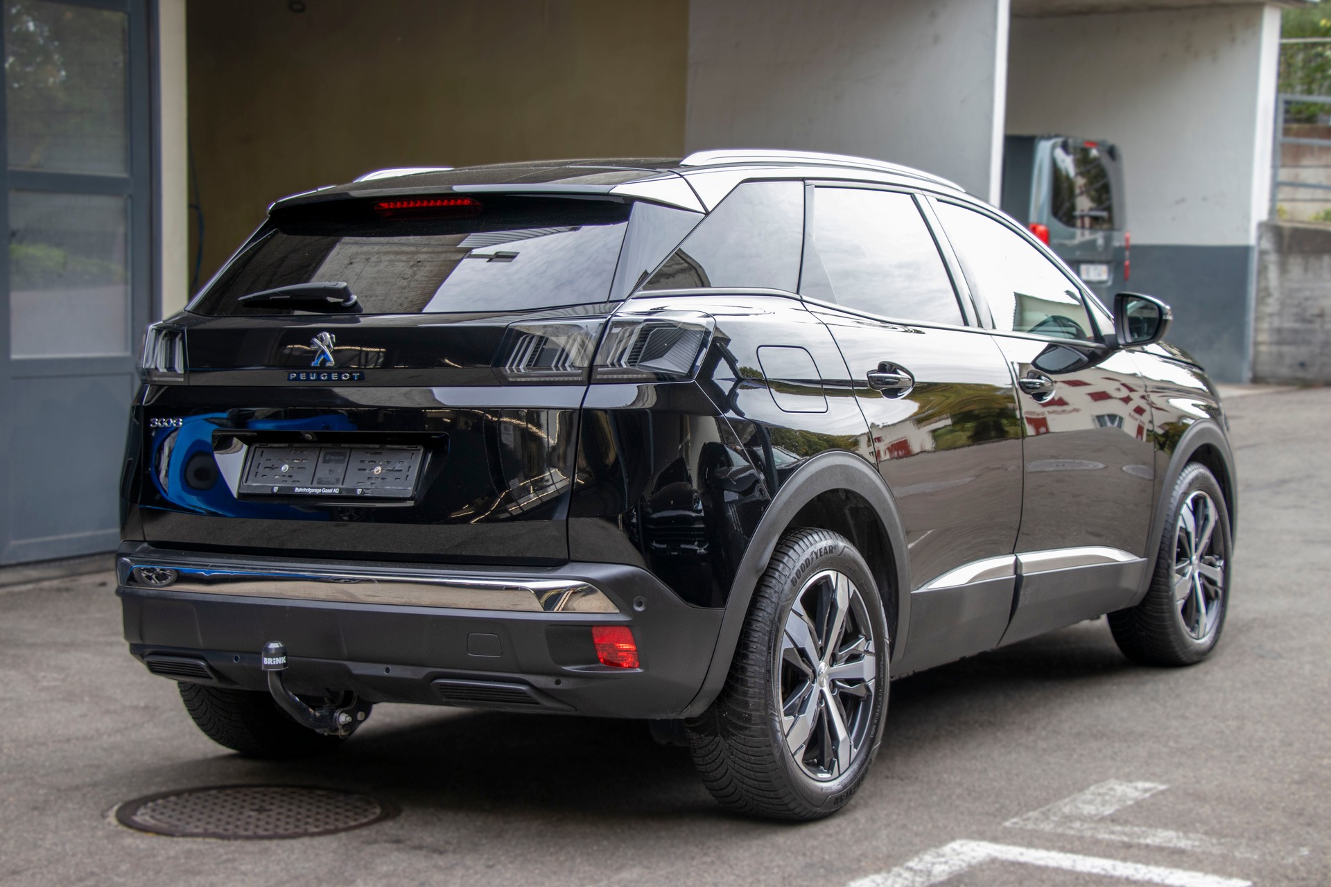 PEUGEOT 3008 1.2 PureTech Allure Pack EAT8-showroom-element-2