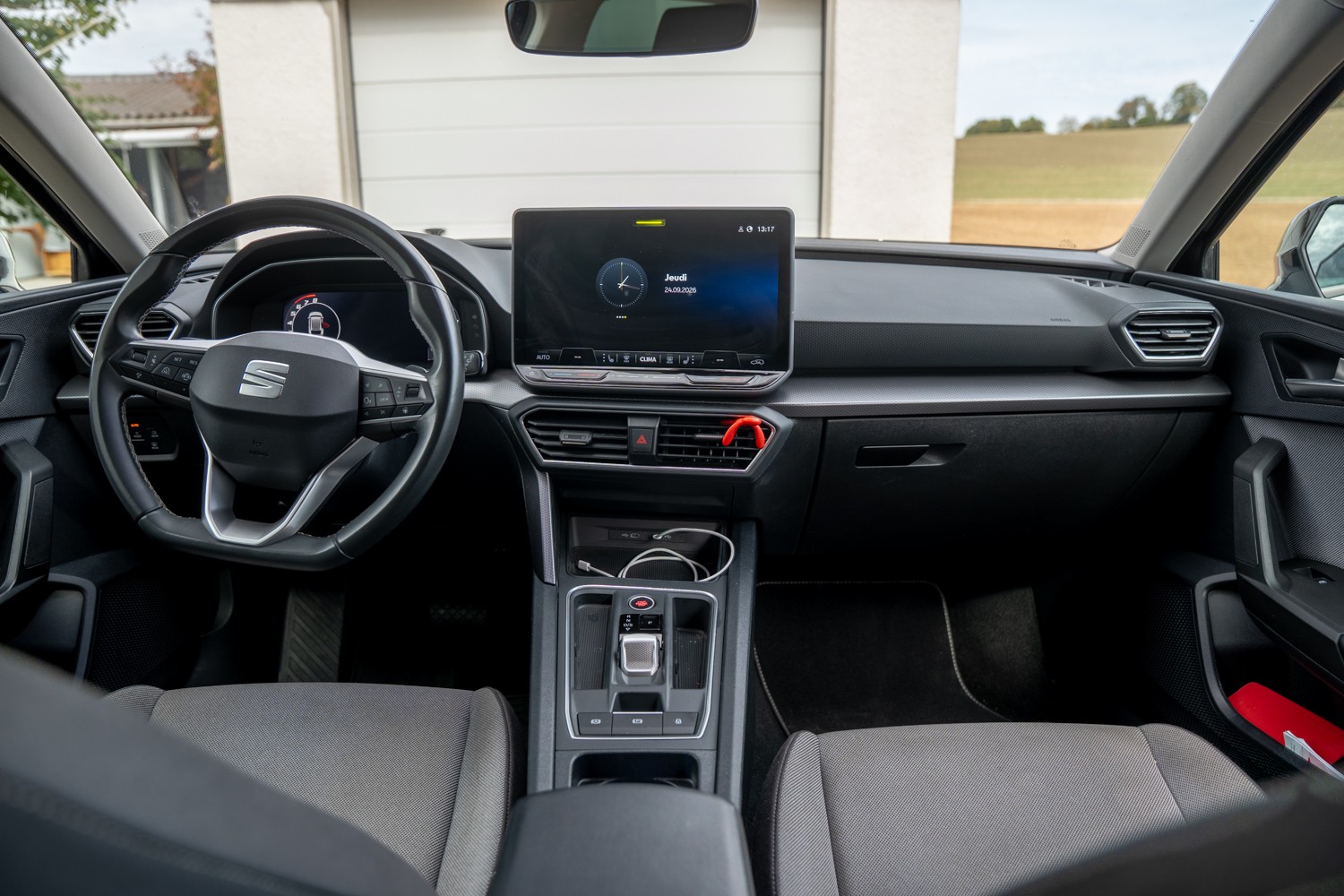 SEAT SEAT Leon ST 1.5 eTSI mHEV DSG Business Edition-image-4