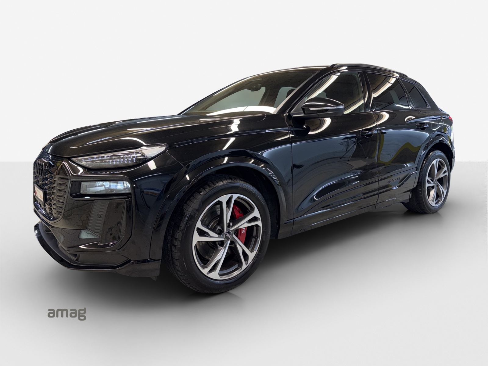 AUDI SQ6 e-tron quattro