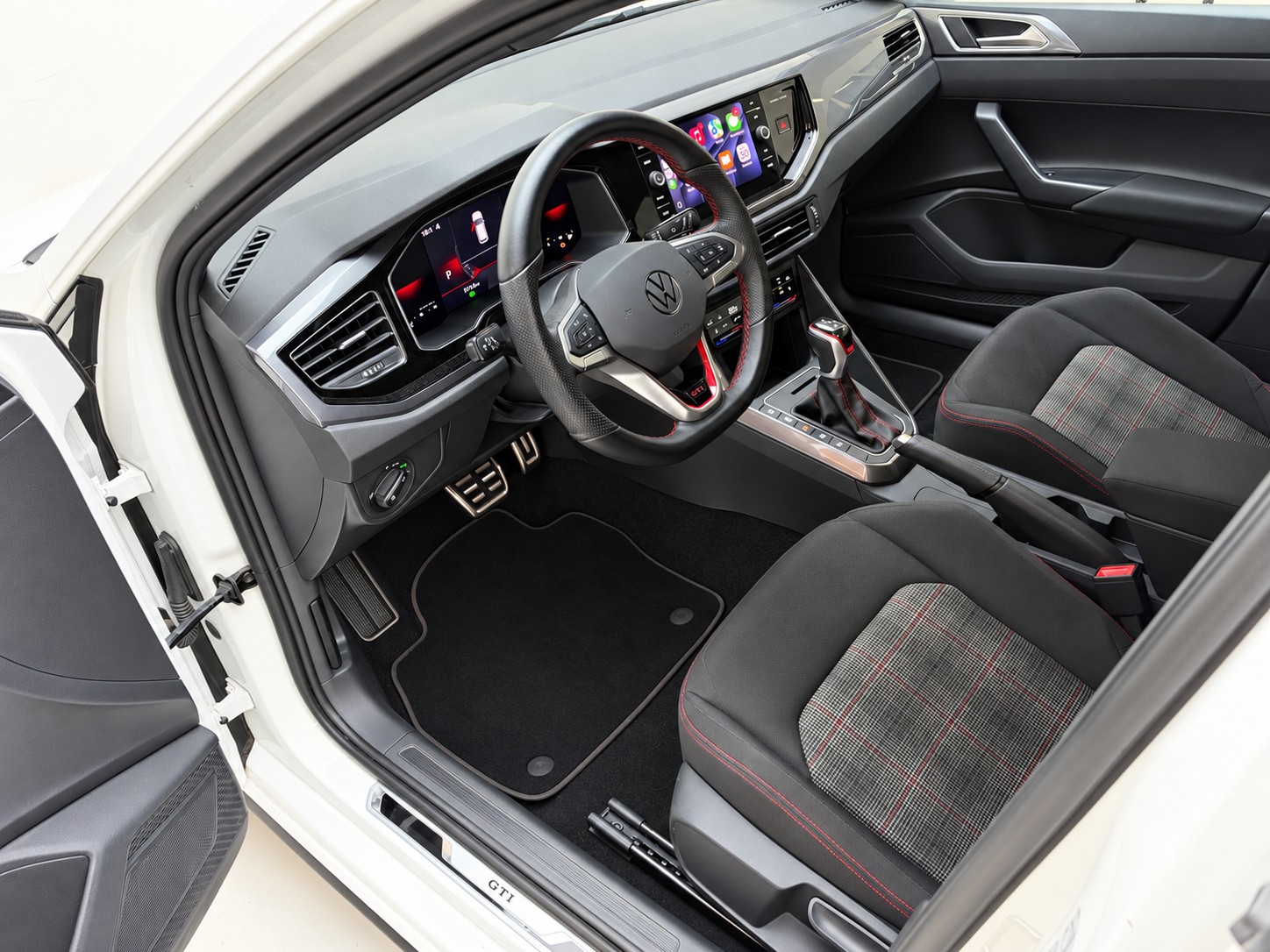 VW Polo 2.0 TSI GTI PRO-image-10