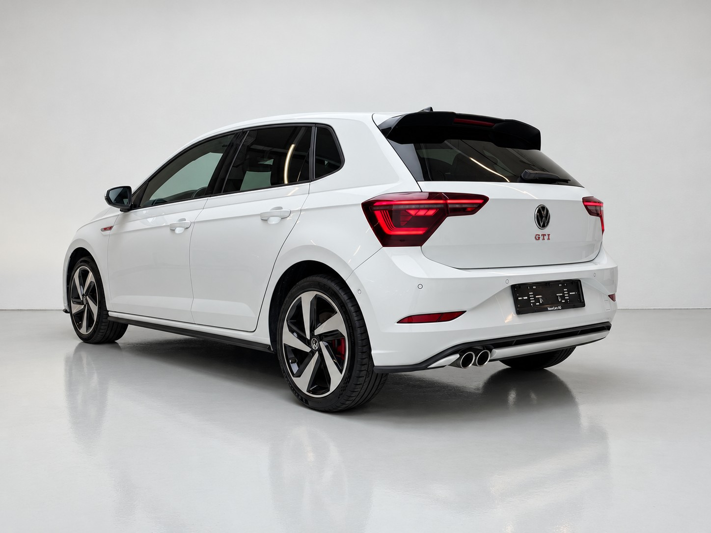 VW Polo 2.0 TSI GTI PRO-showroom-element-3