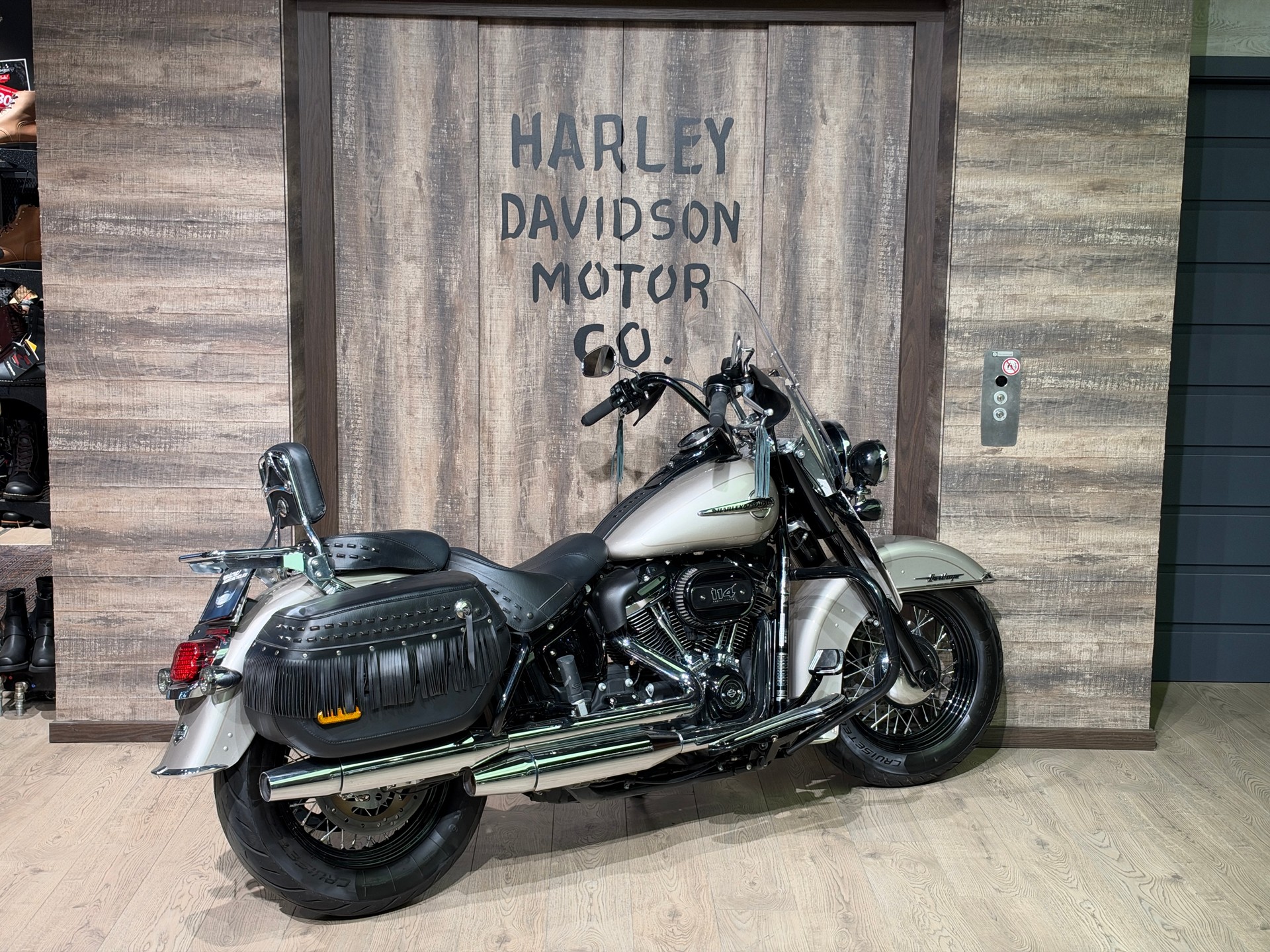 HARLEY-DAVIDSON FLHCS Heritage Classic 114 ABS-image-5