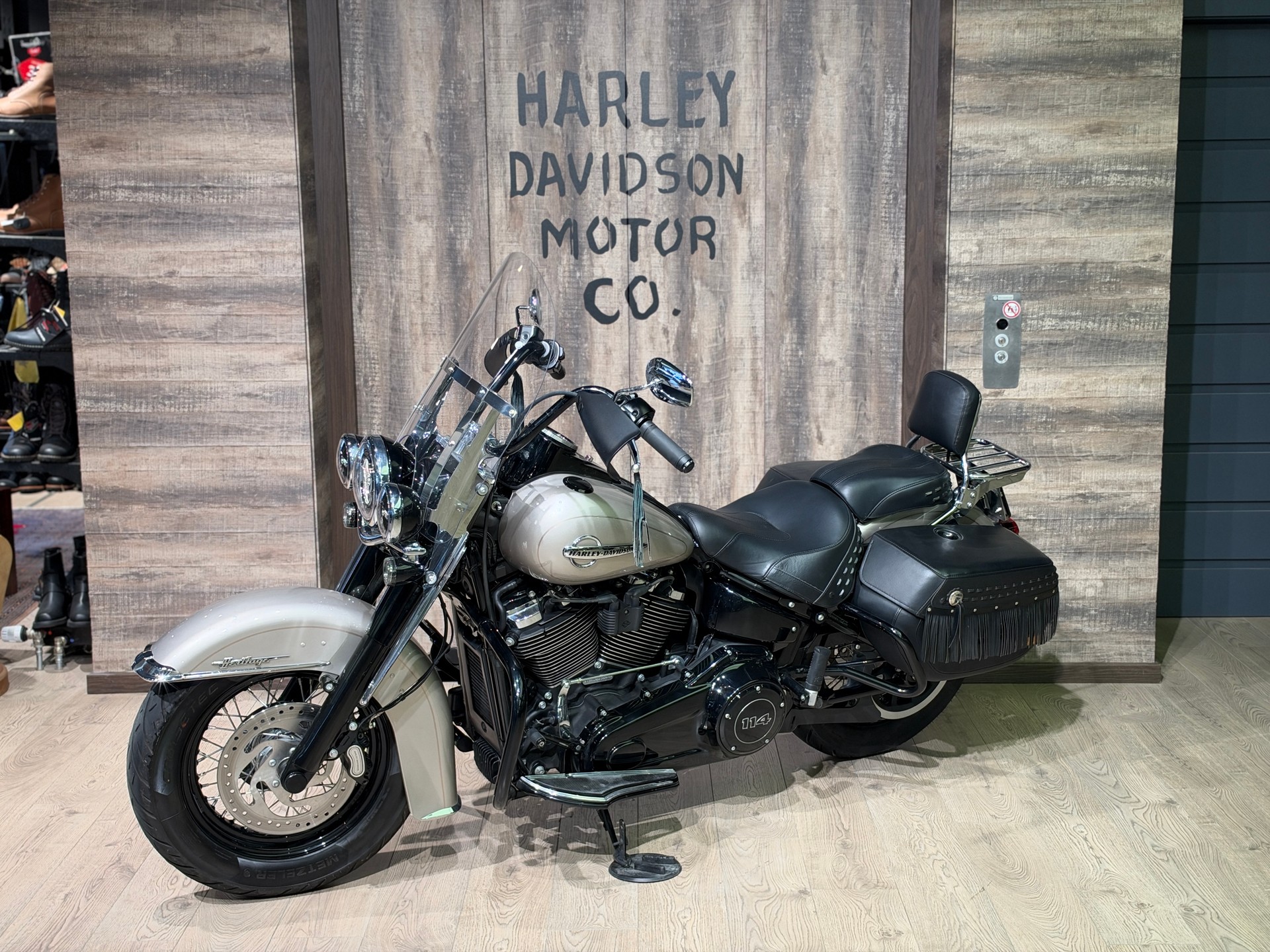 HARLEY-DAVIDSON FLHCS Heritage Classic 114 ABS-image-2