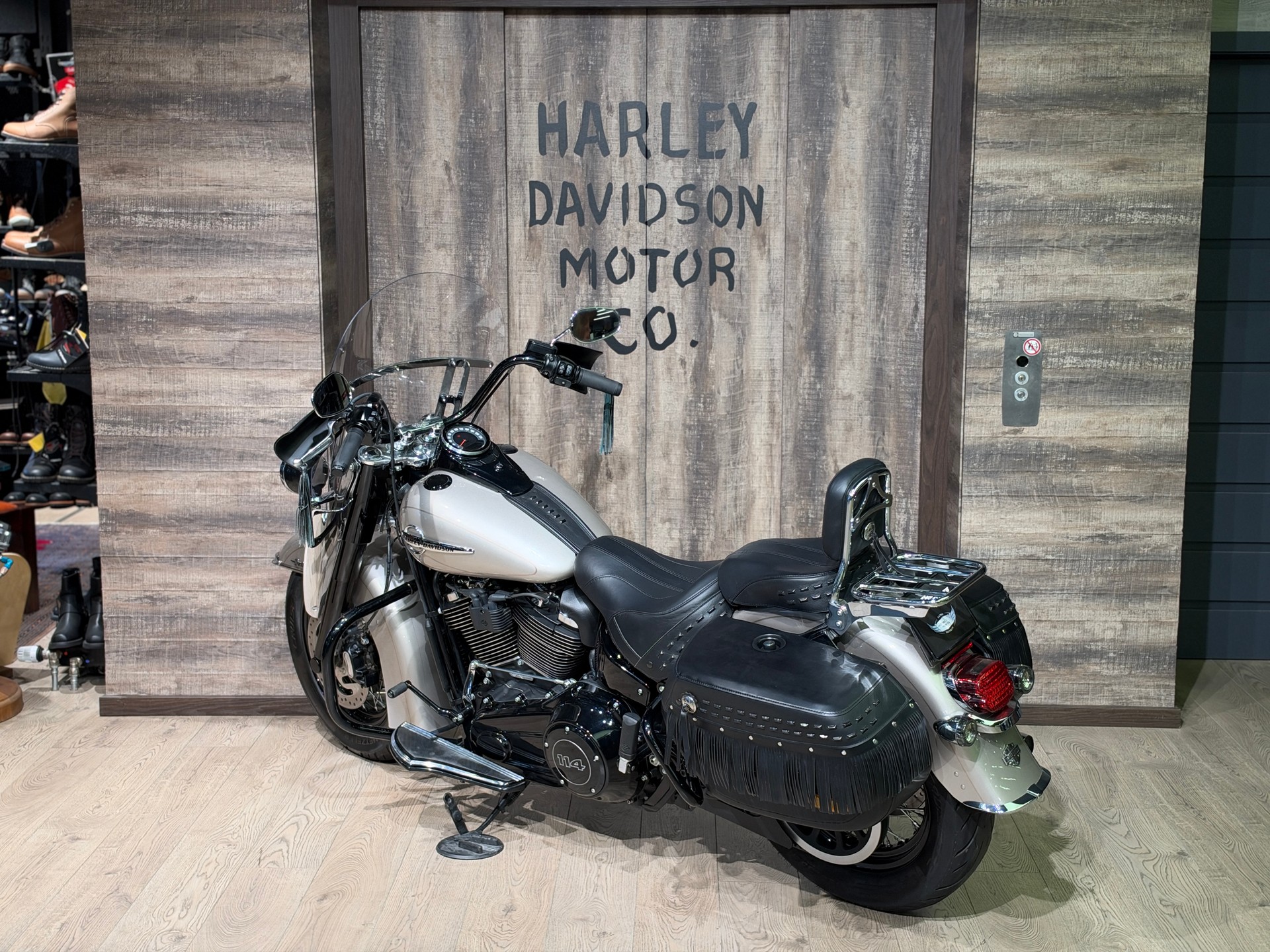 HARLEY-DAVIDSON FLHCS Heritage Classic 114 ABS-image-4