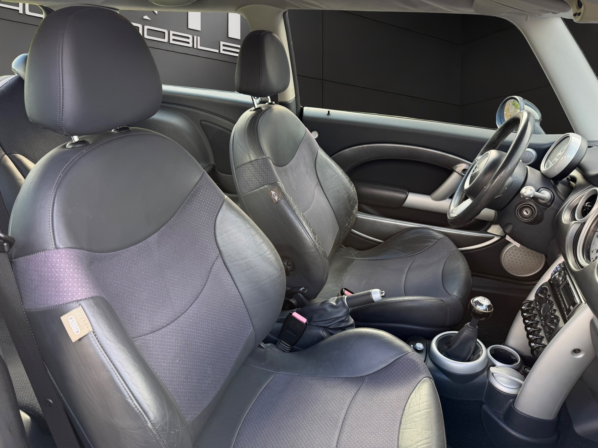 MINI Mini Cooper S-image-15