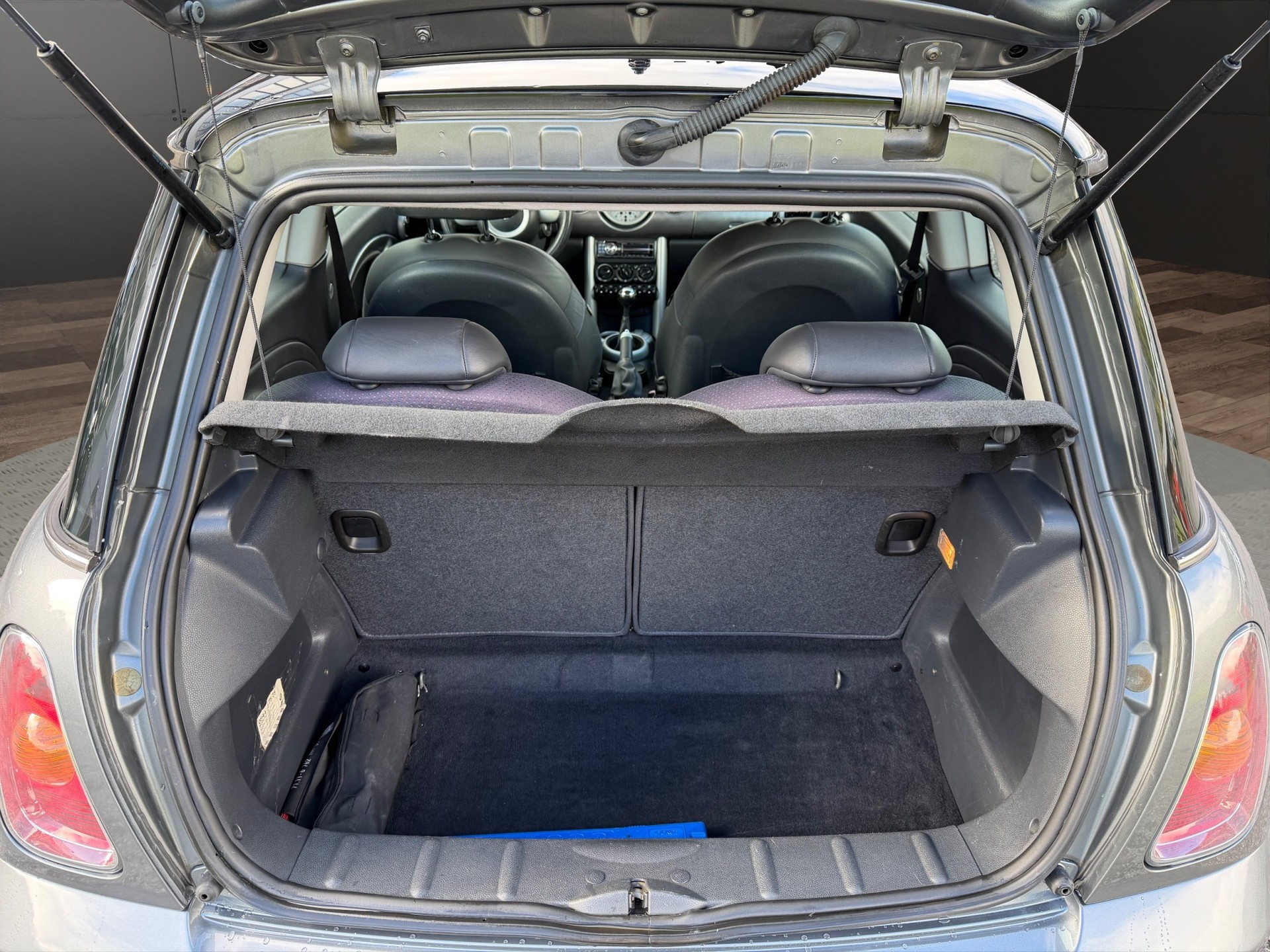 MINI Mini Cooper S-image-12