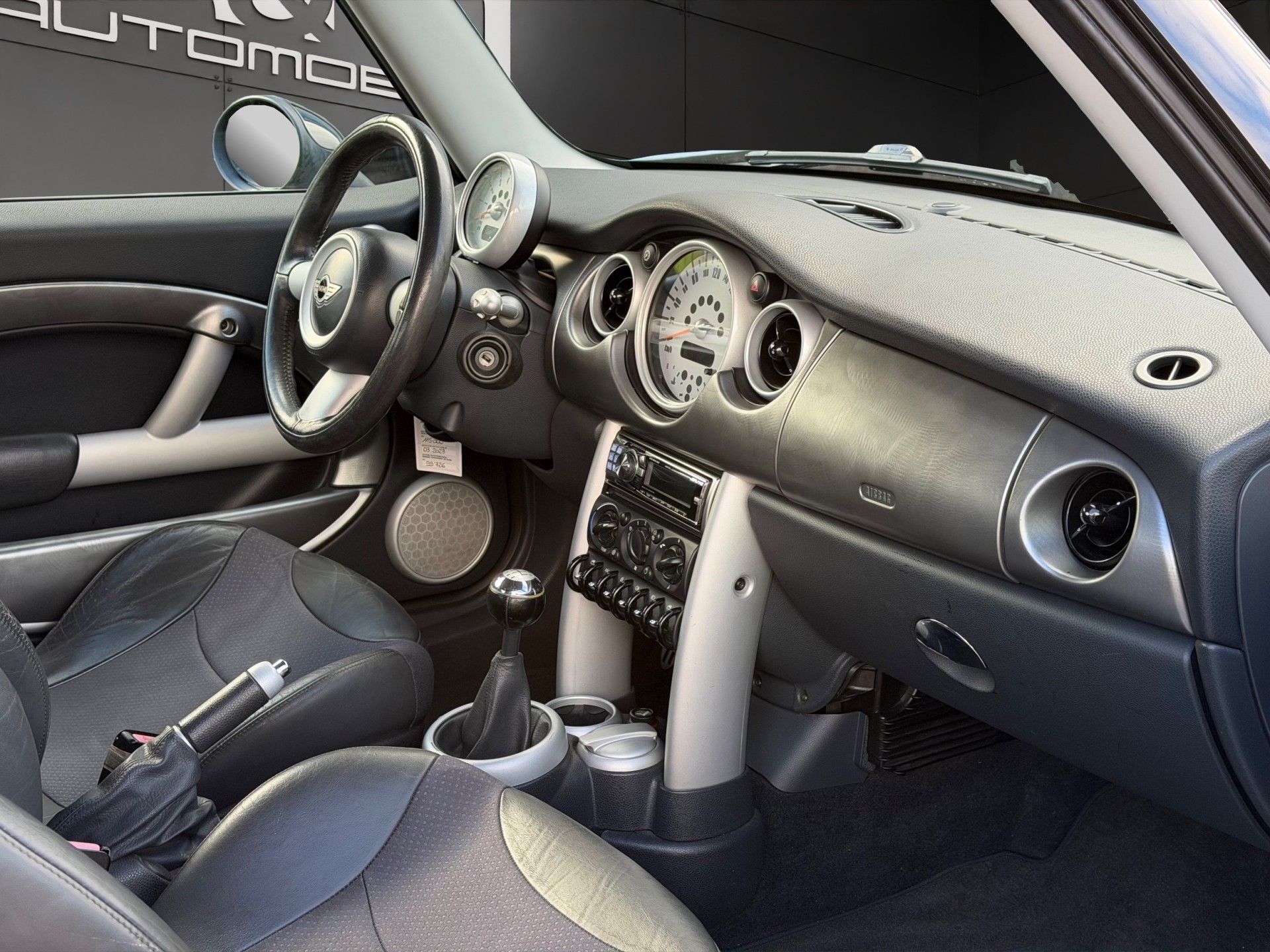 MINI Mini Cooper S-image-8