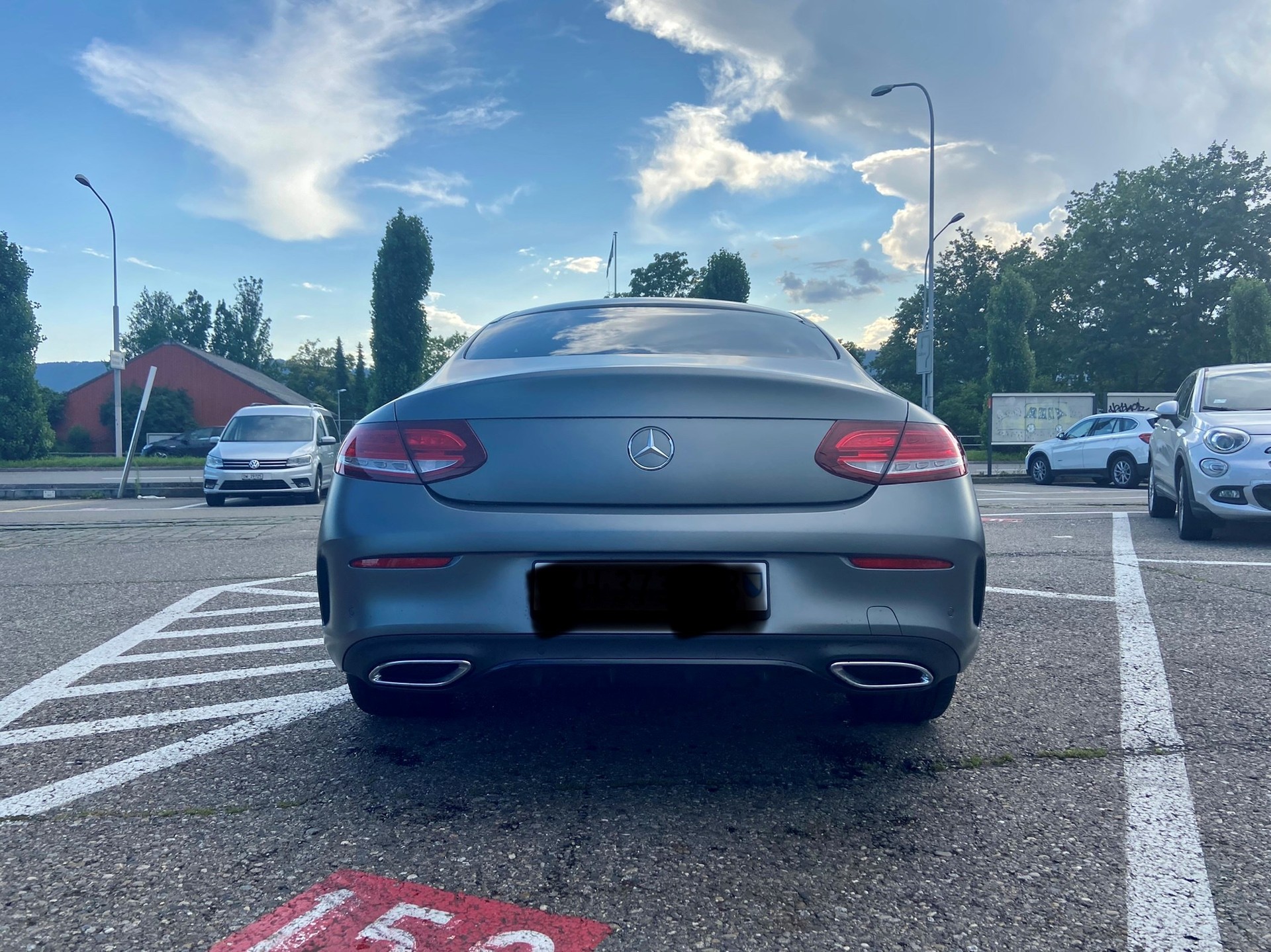 MERCEDES-BENZ 250 d 4MATIC / Night Edition / AMG Line-image-3