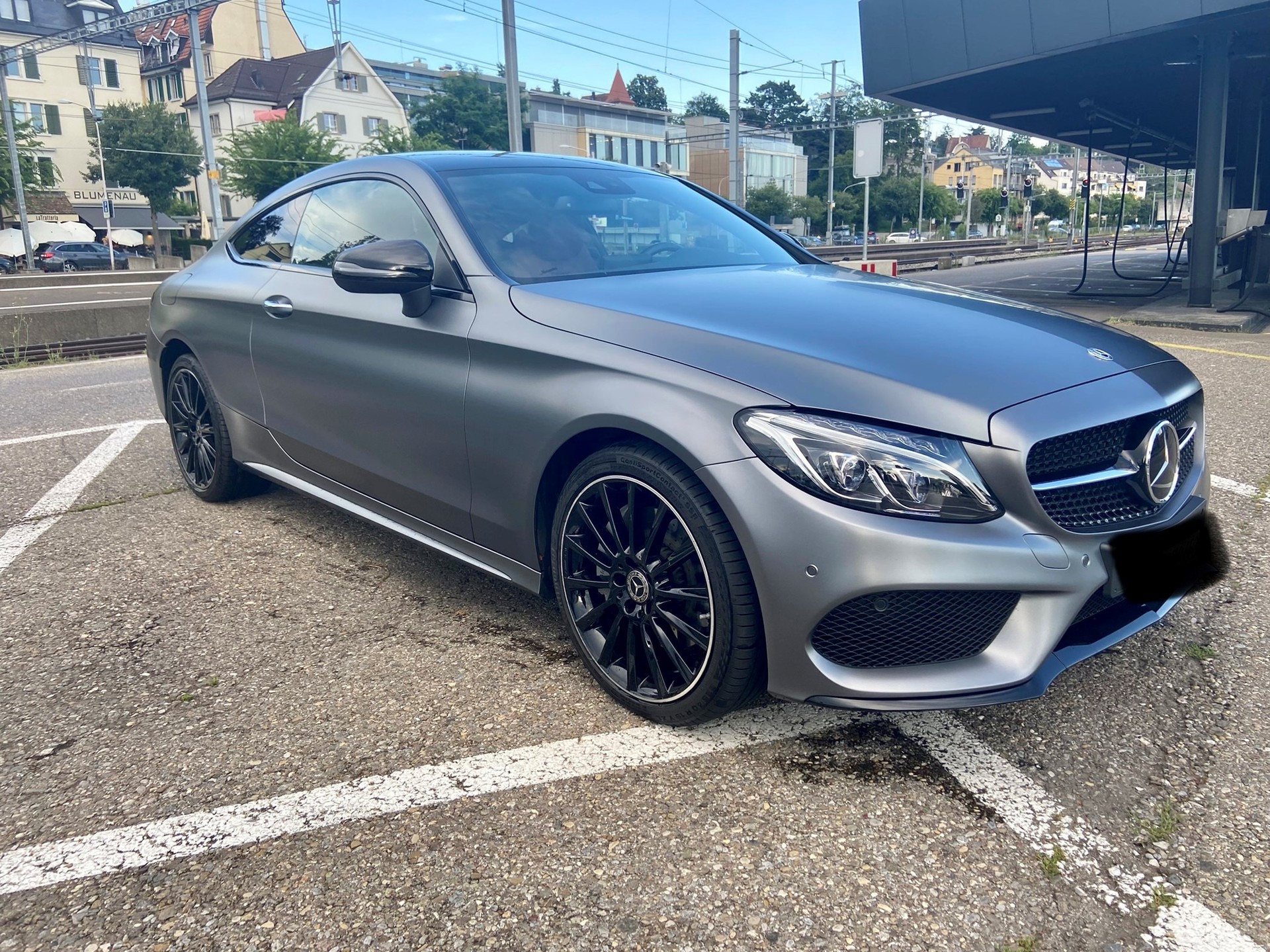 MERCEDES-BENZ 250 d 4MATIC / Night Edition / AMG Line-image-1