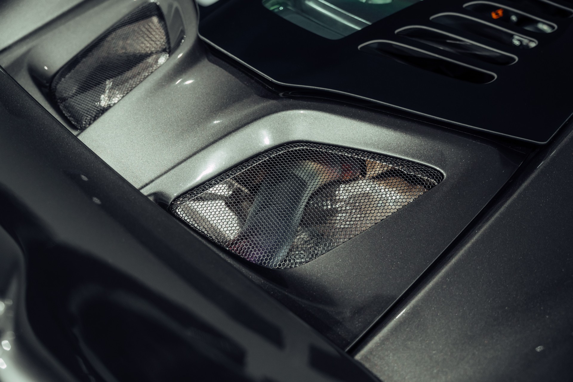 McLAREN 675LT Spider 3.8 V8 SSG-image-14